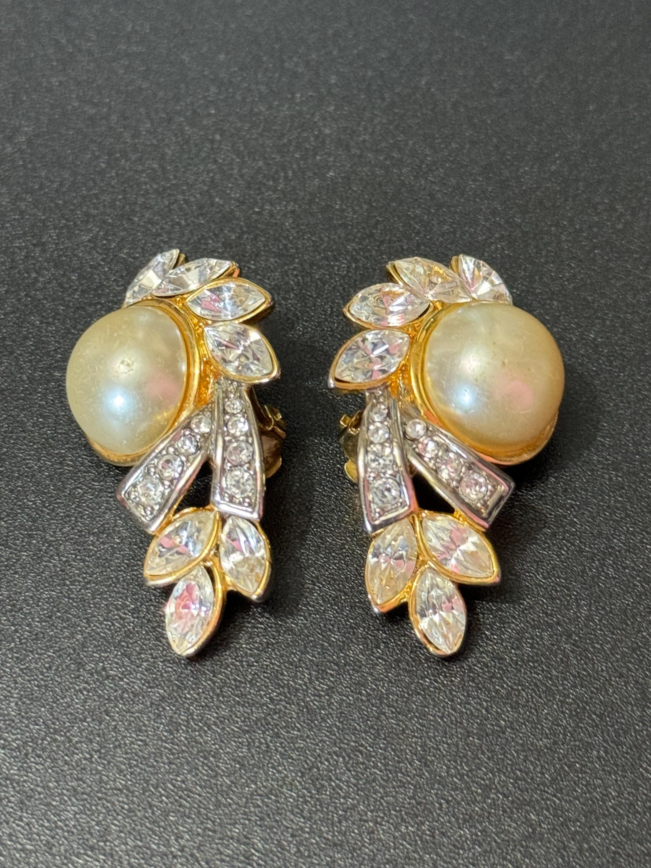 Large diamante oversized faux Pearl cabochon gold tone clip on earrings vintage