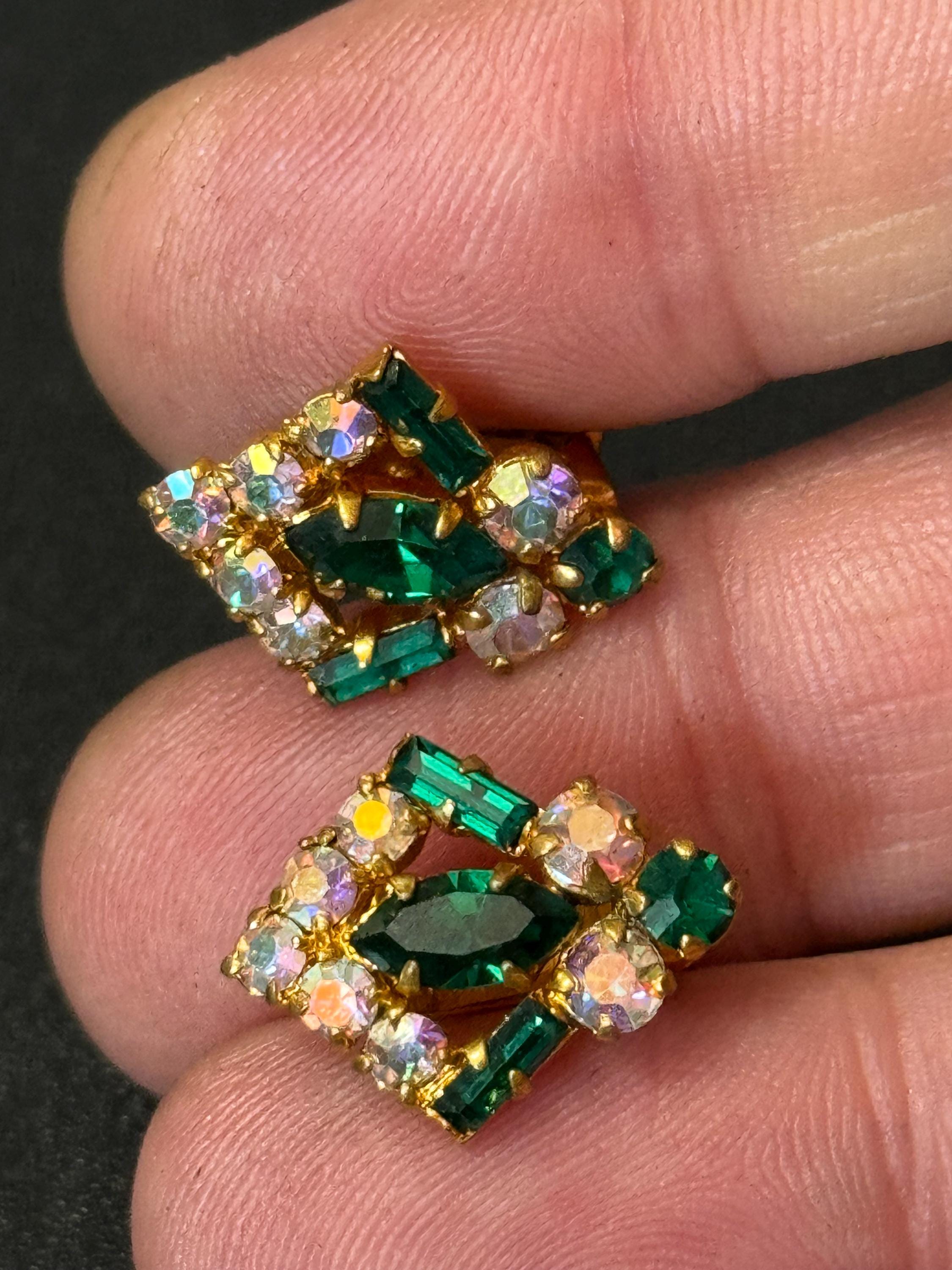Vintage Diamanté Emerald Green Paste Rhinestone Clip On Earrings Gold Tone AB