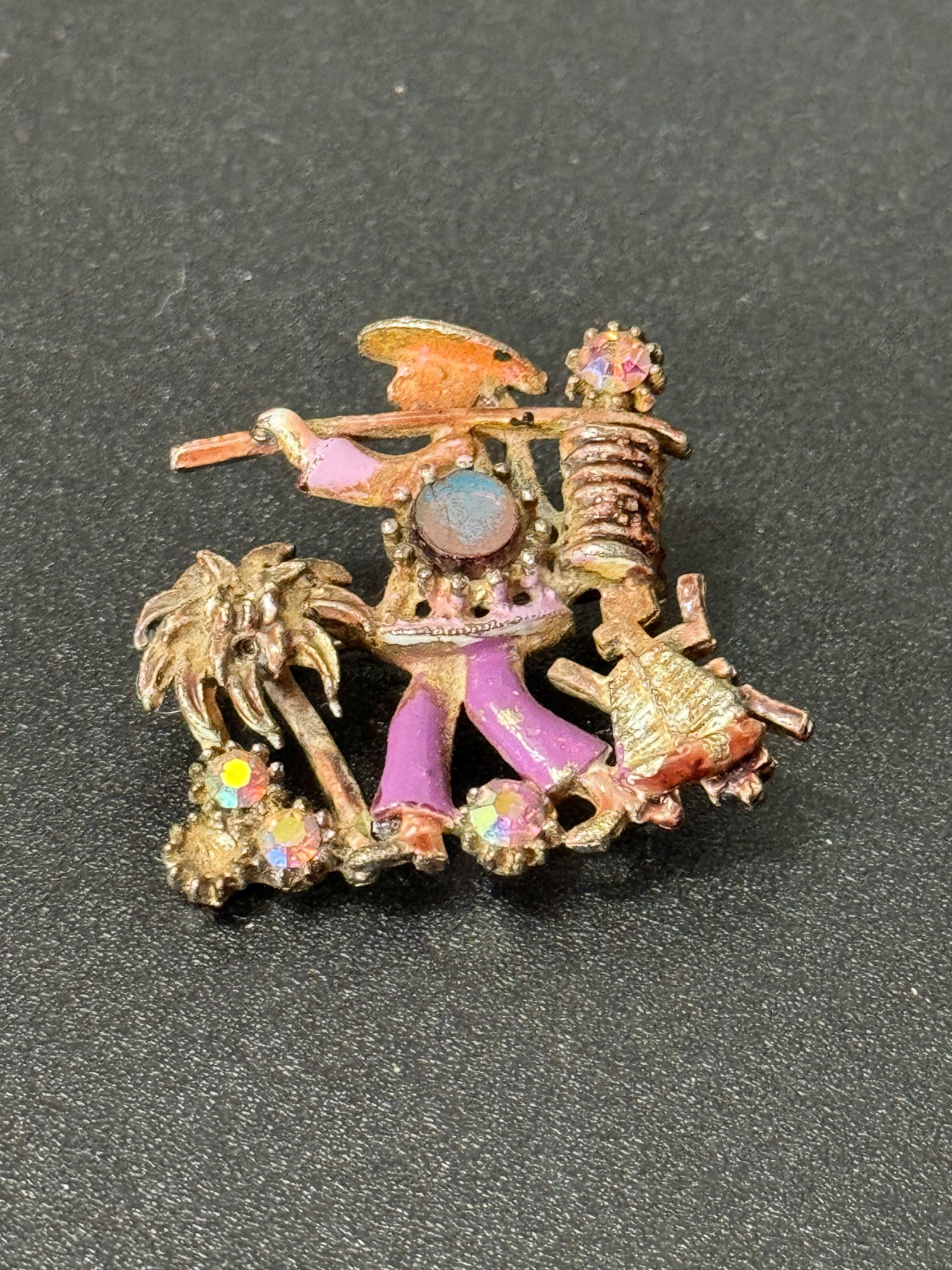 Vintage dark Gold Tone Asian diamanté purple enamel China man brooch mid century