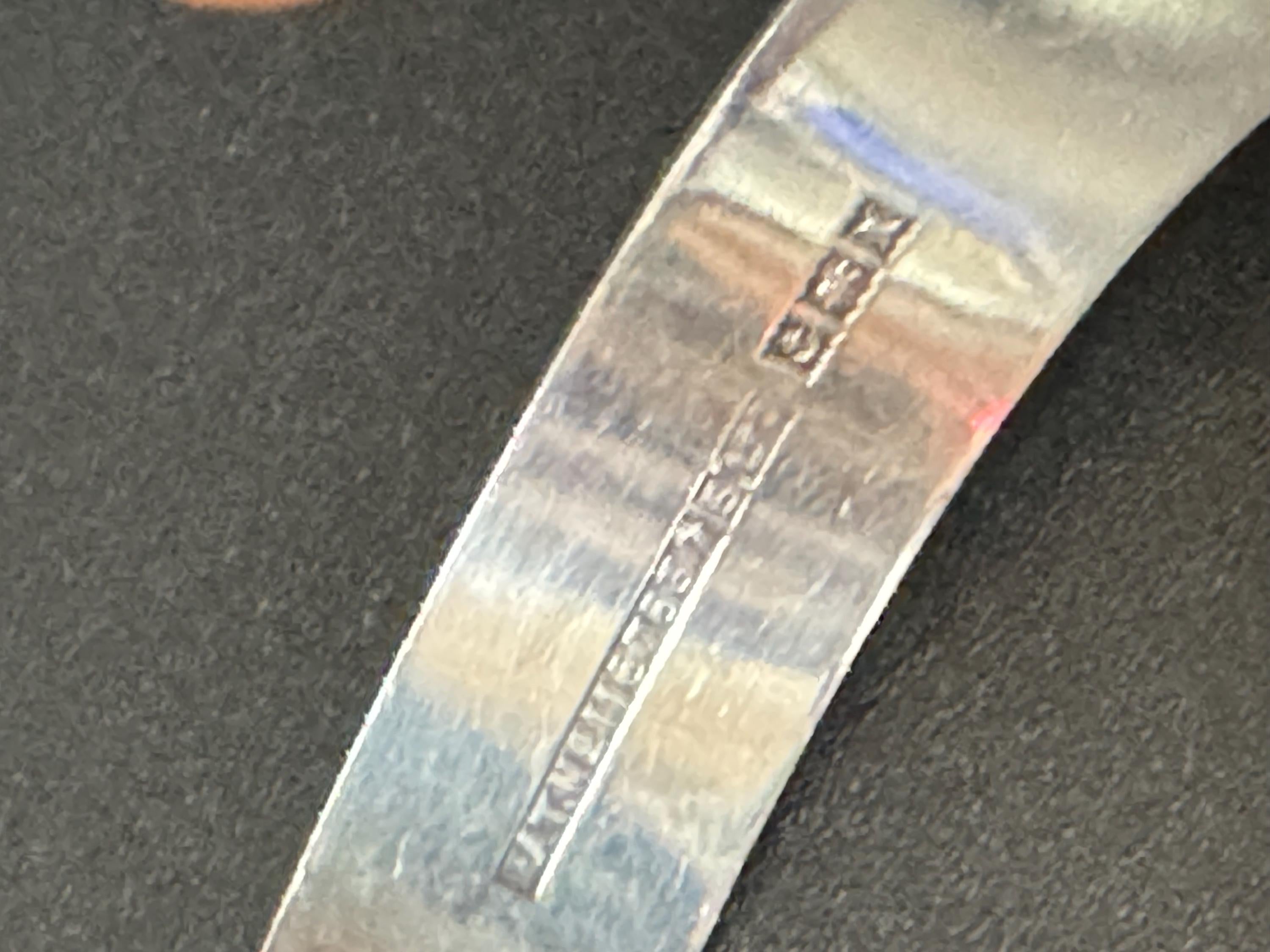 1972 (x) Birmingham hallmarked Sterling silver bark clamper opening bangle 23mm