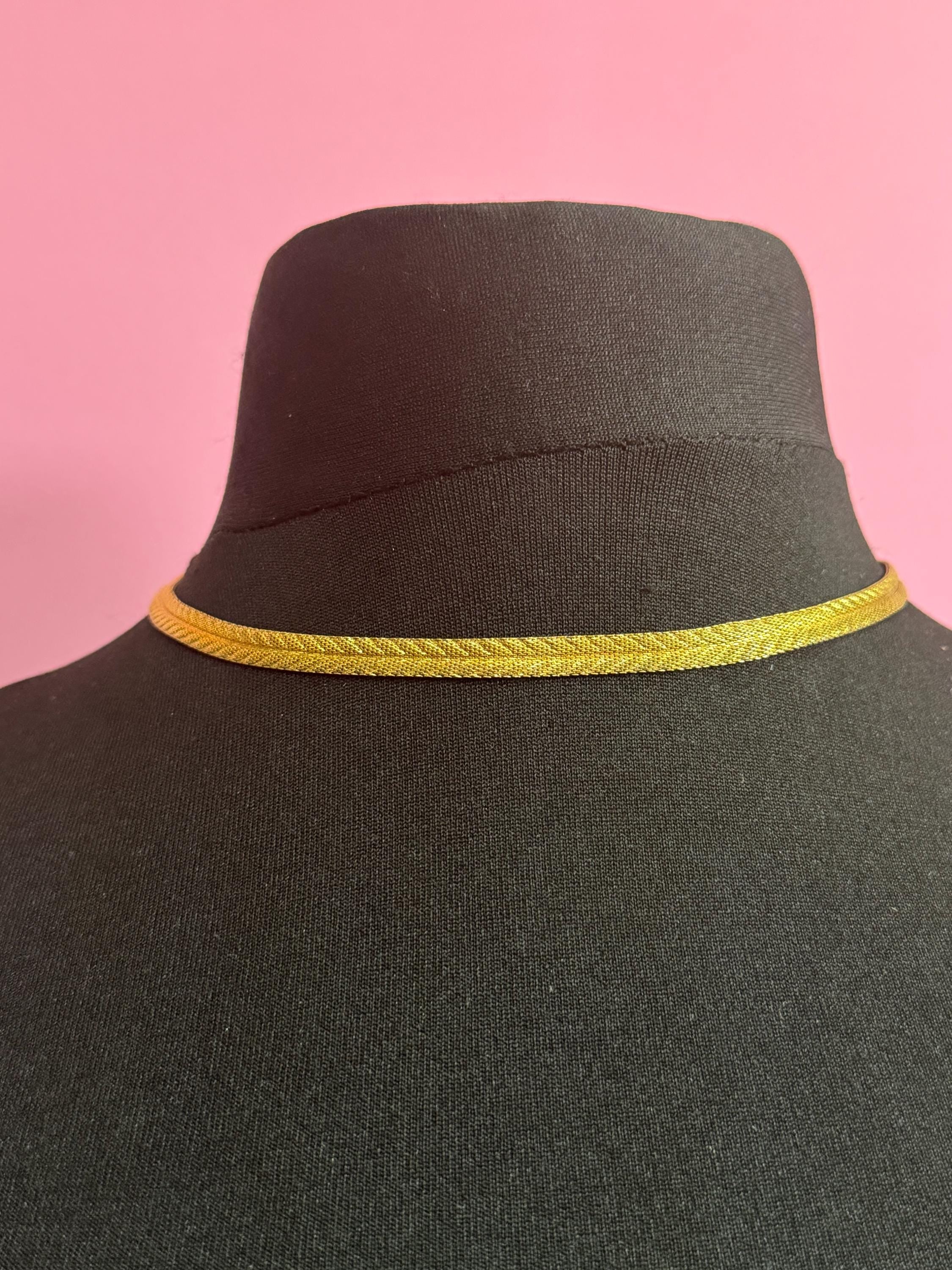 vintage modernist fine mesh gold choker necklace Vintage 1960s 40-46cm