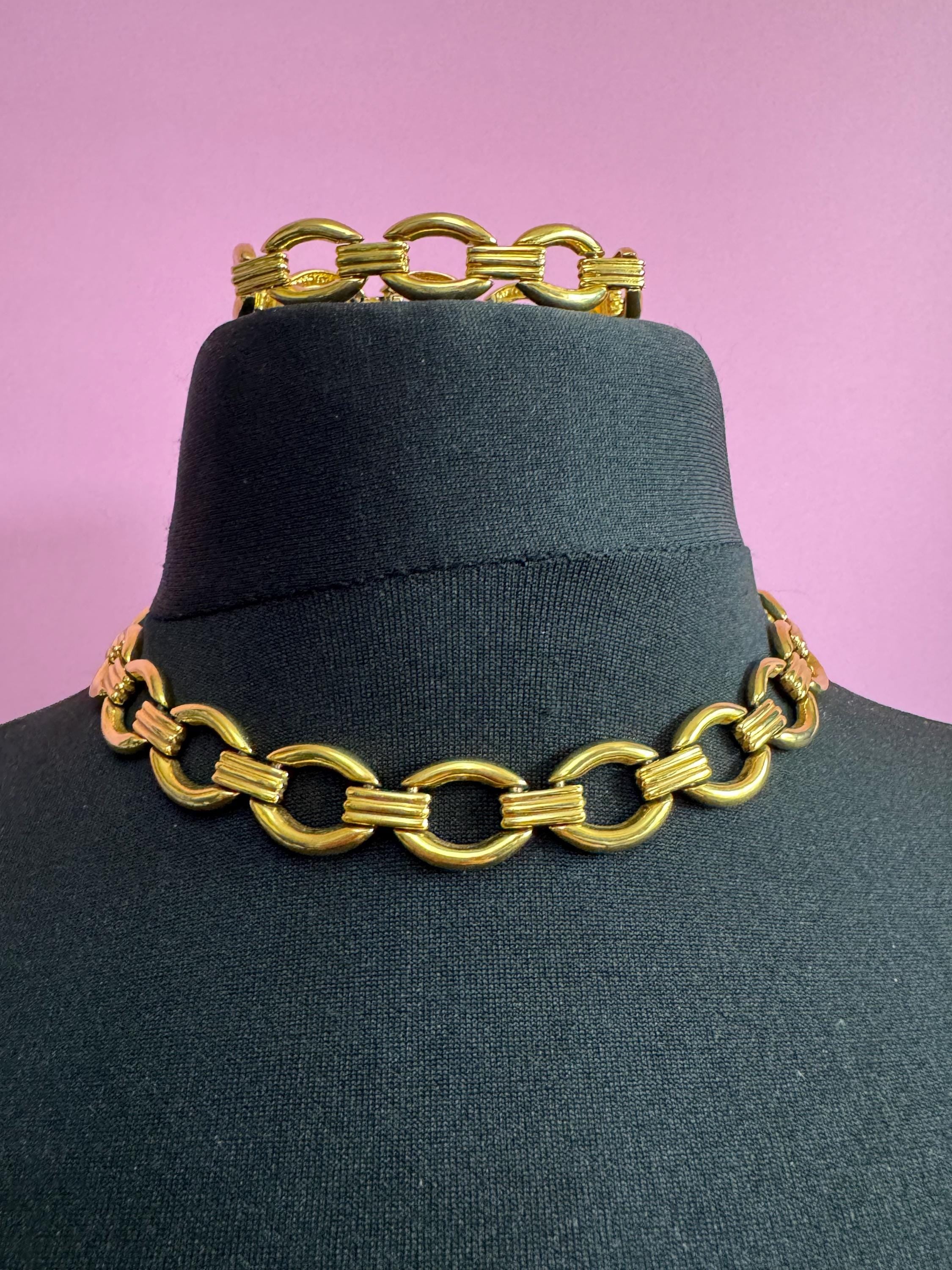 vintage gold tone chunky wide chain link necklace and bracelet jewellery set