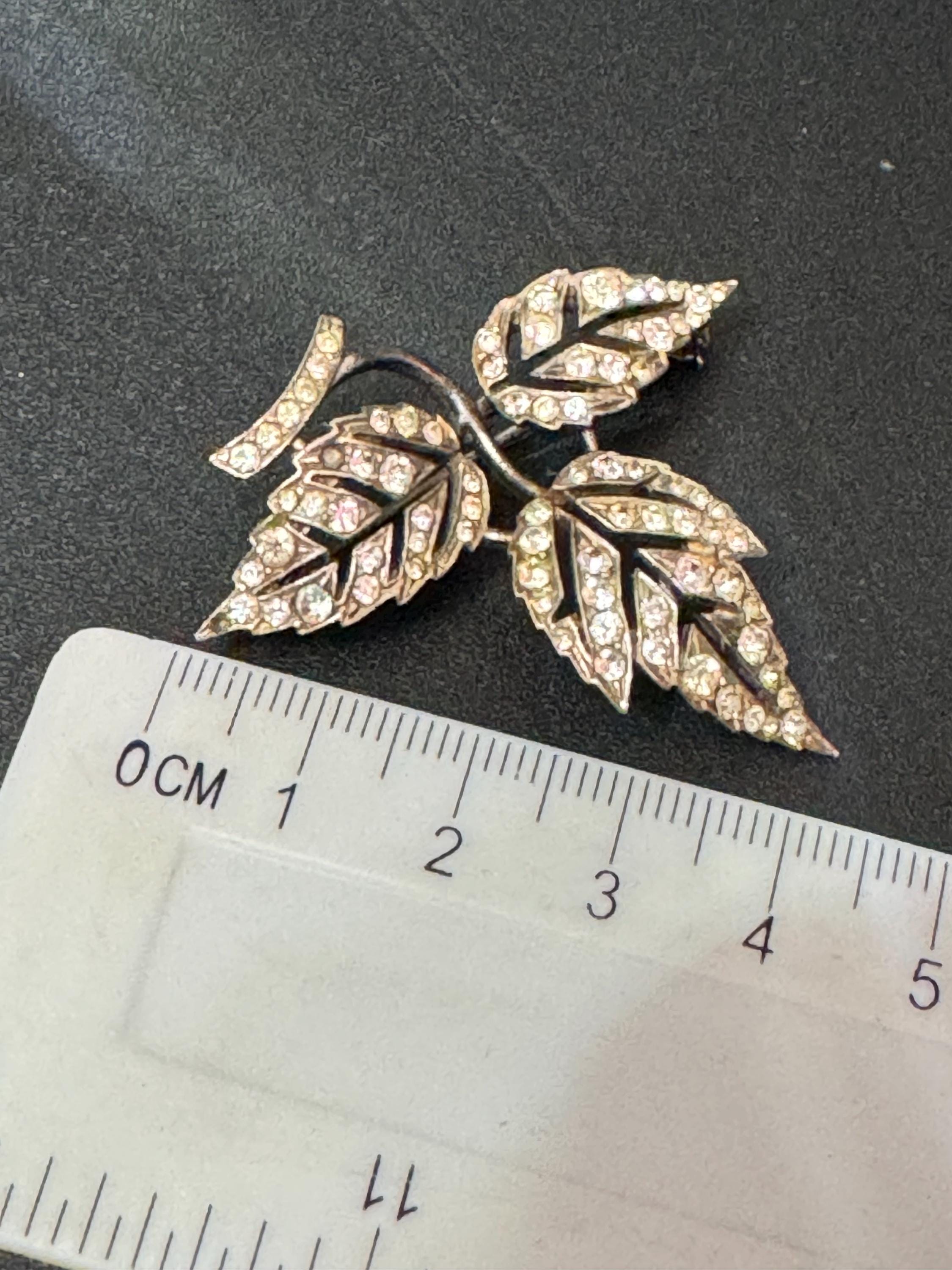 Uk Sterling 925 silver fine floral leaf brooch with clear diamanté 4.5cm