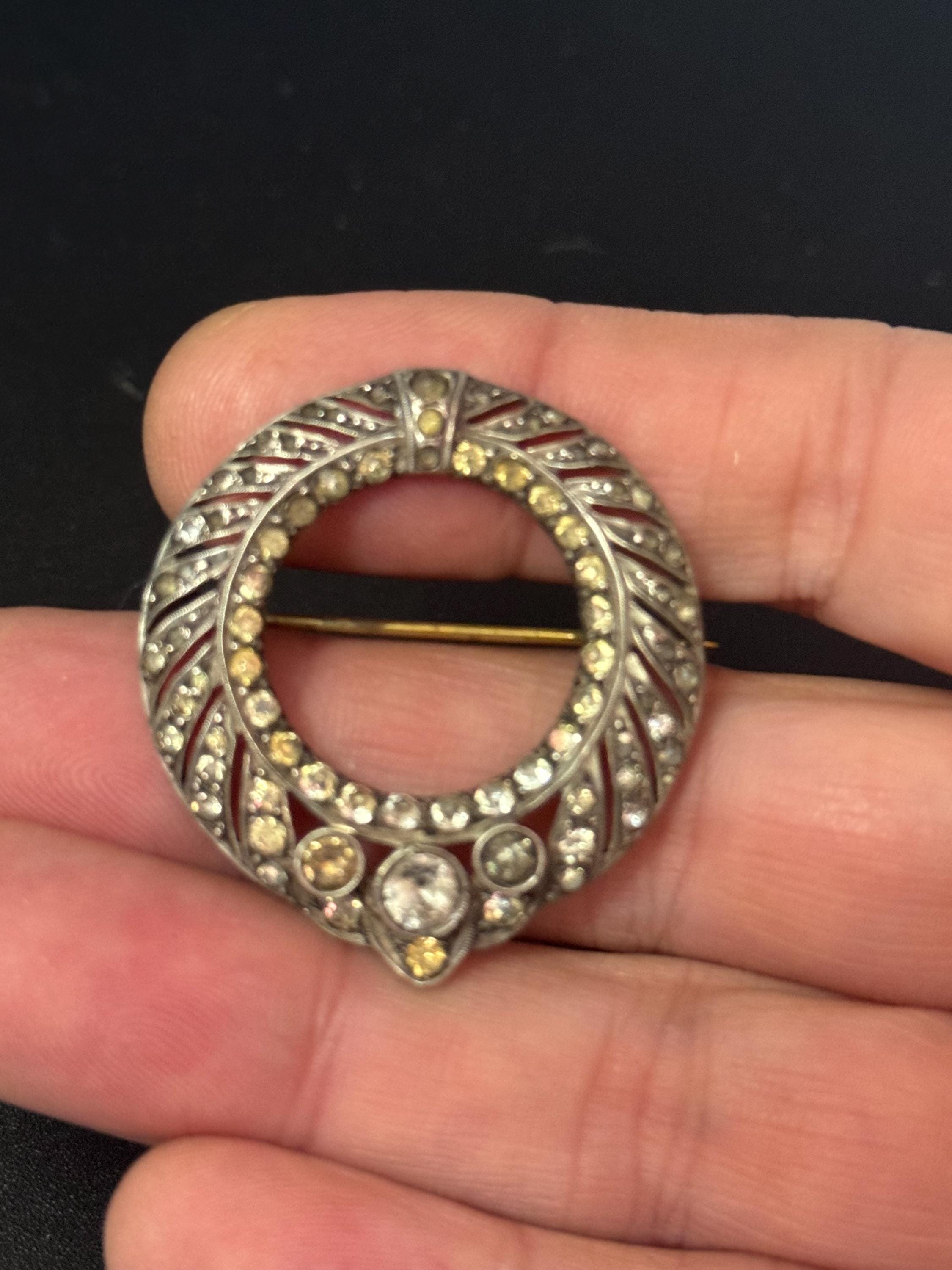 Sterling 925 silver floral wreath brooch with clear diamanté old paste stones 3.75cm