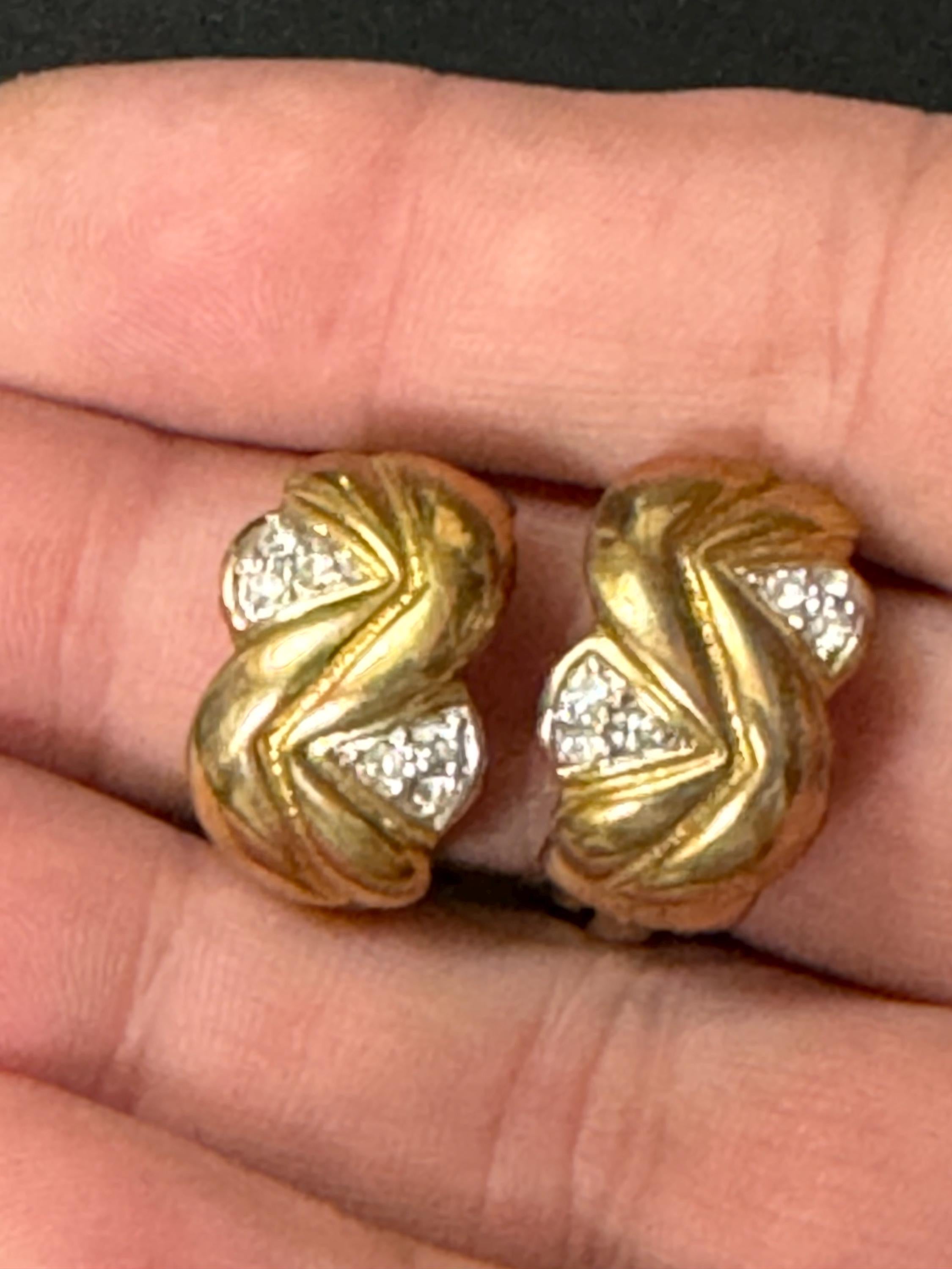 Signed BJ Beatrix Jewellery Vintage gold tone diamanté 2cm clip on earrings