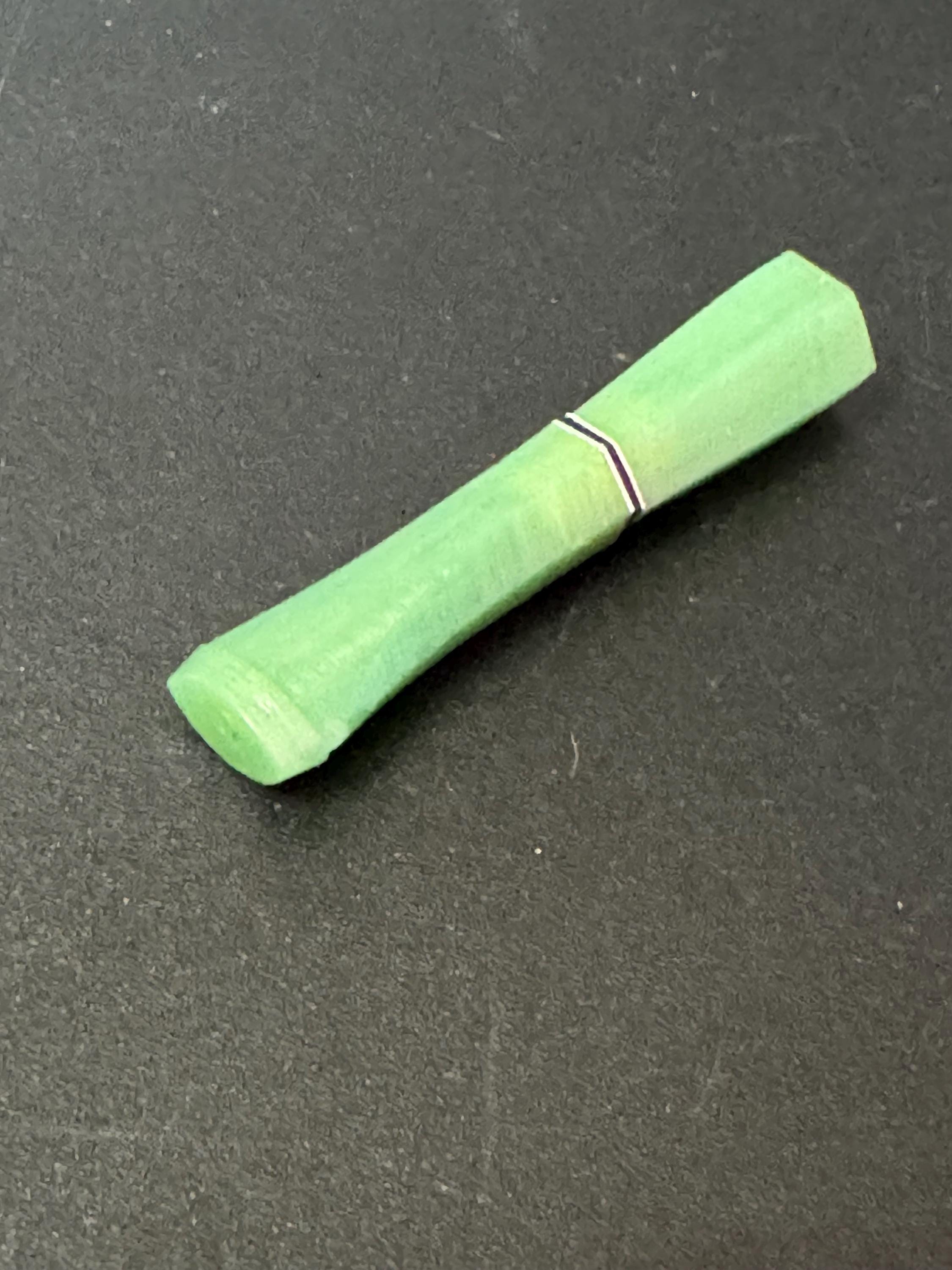 2.5” bright green banded Vintage 1920s Bakelite early plastic Cocktail Party Cigarette Holder