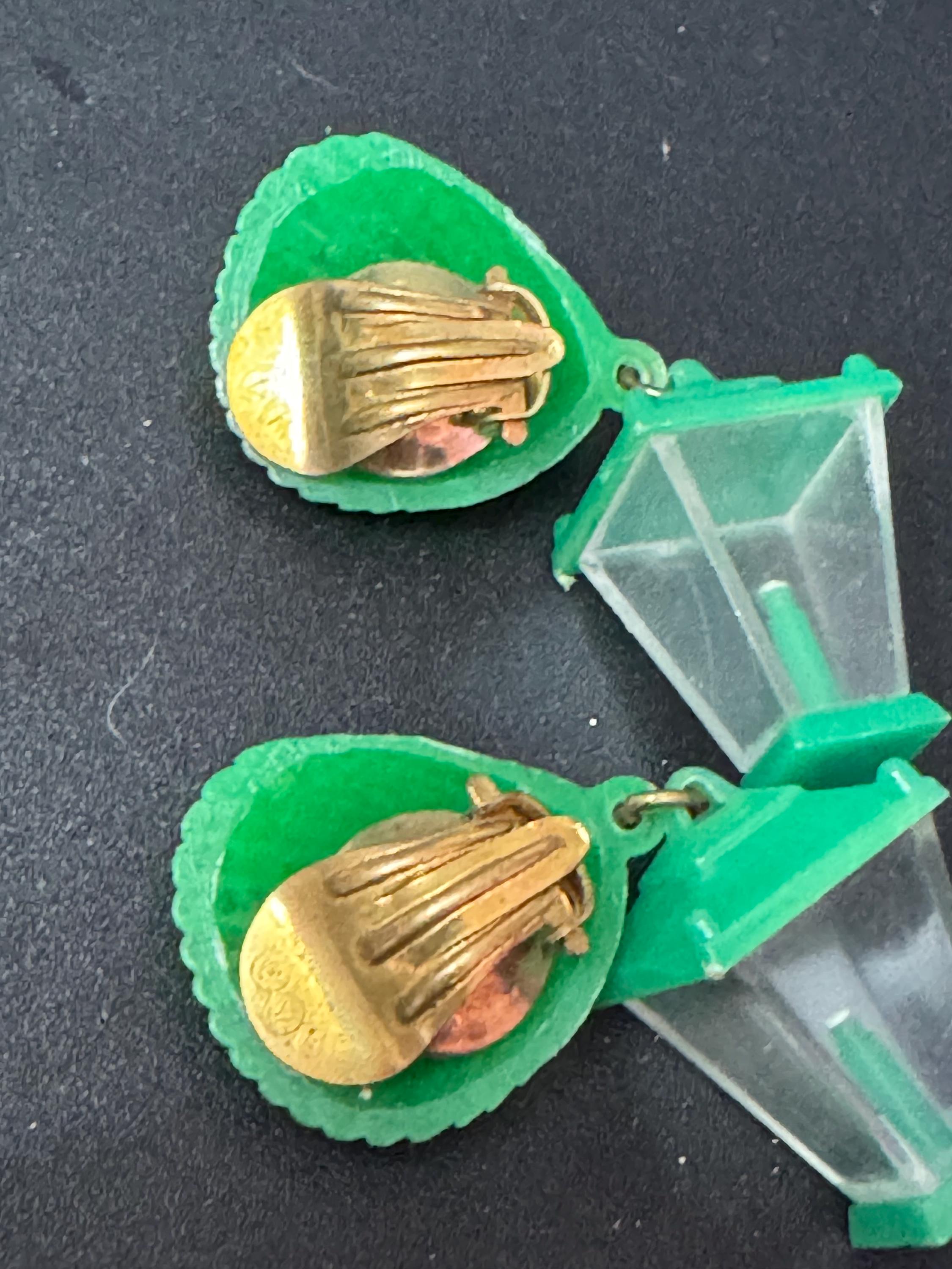 Vintage bright green seashell kitsch lantern light clip on earrings early plastic 5cm Hong Kong