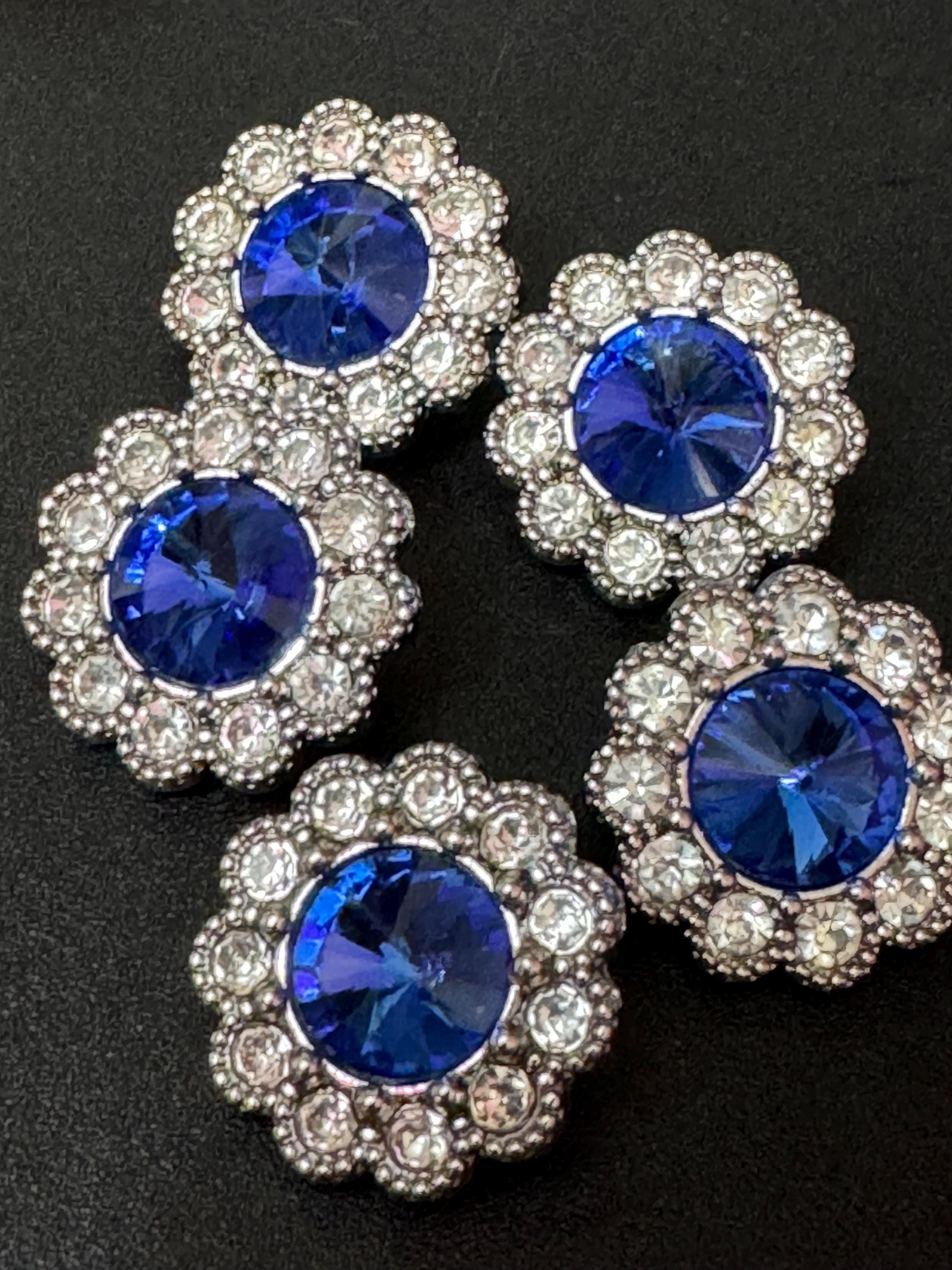 20mm clear and sapphire blue Rivoli Crystal glass flower buttons, pack of 5, silver tone metal