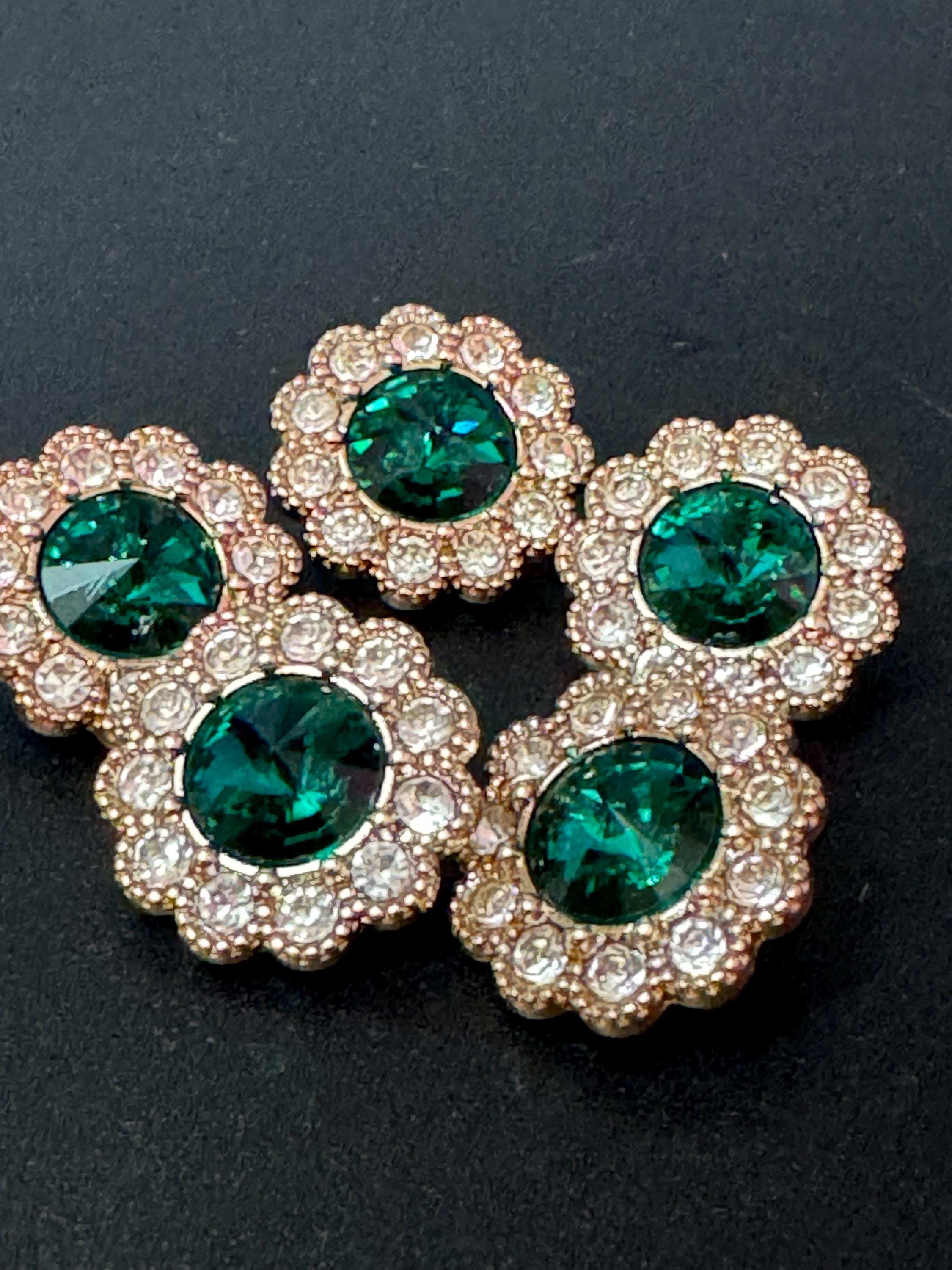 20mm clear and emerald green Rivoli Crystal glass flower buttons, pack of 5, gold tone metal