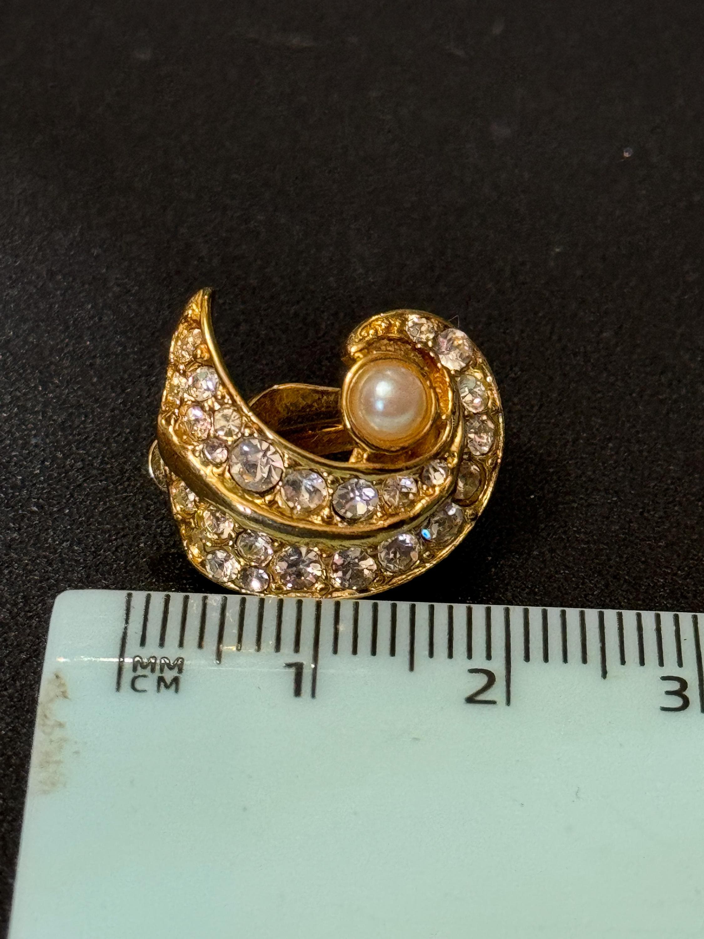 Faux pearl and Clear Diamanté paste gold tone swirl Clip On Earrings