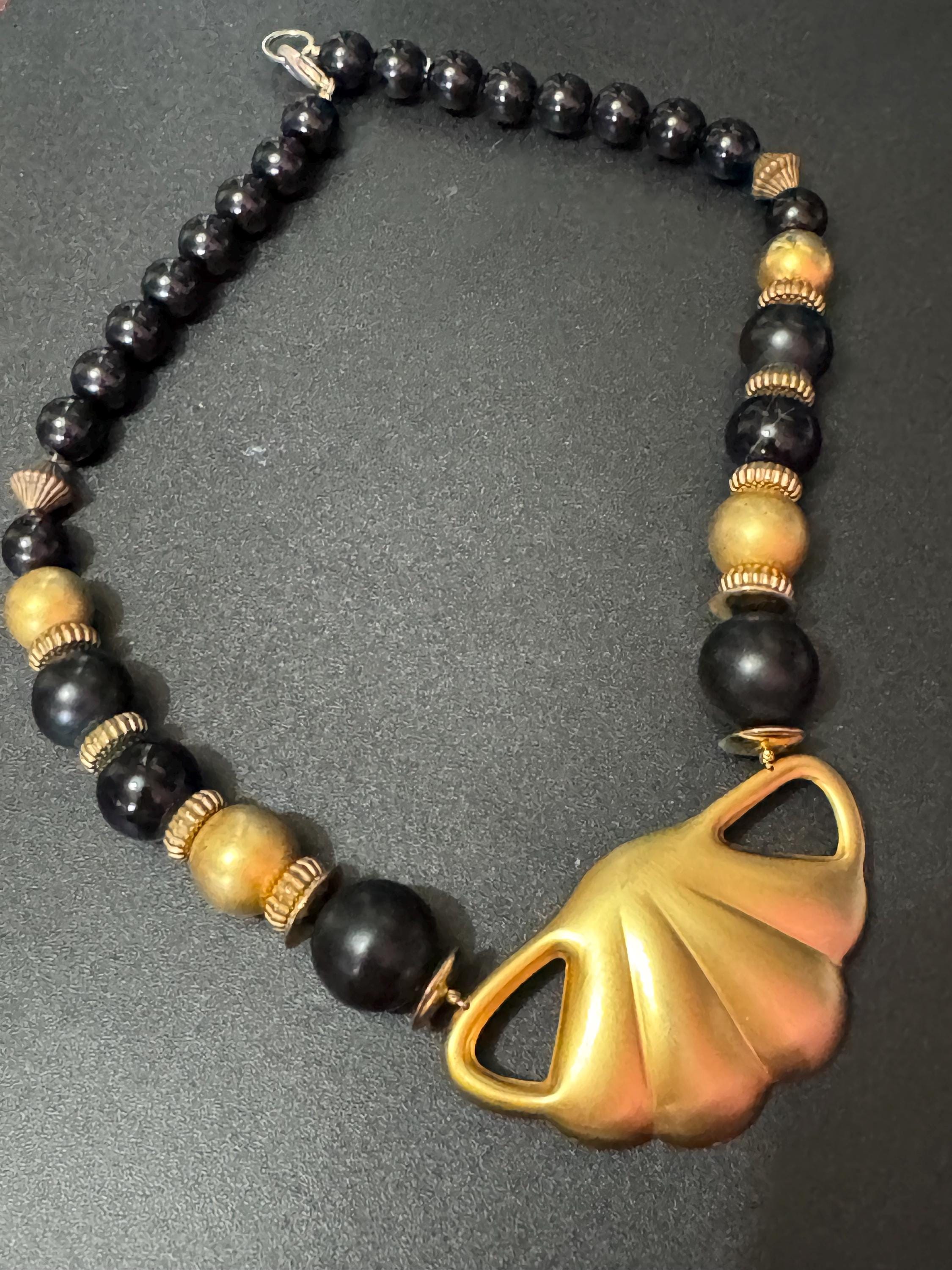 Vintage Matt gold tone Etruscan black beaded choker Necklace