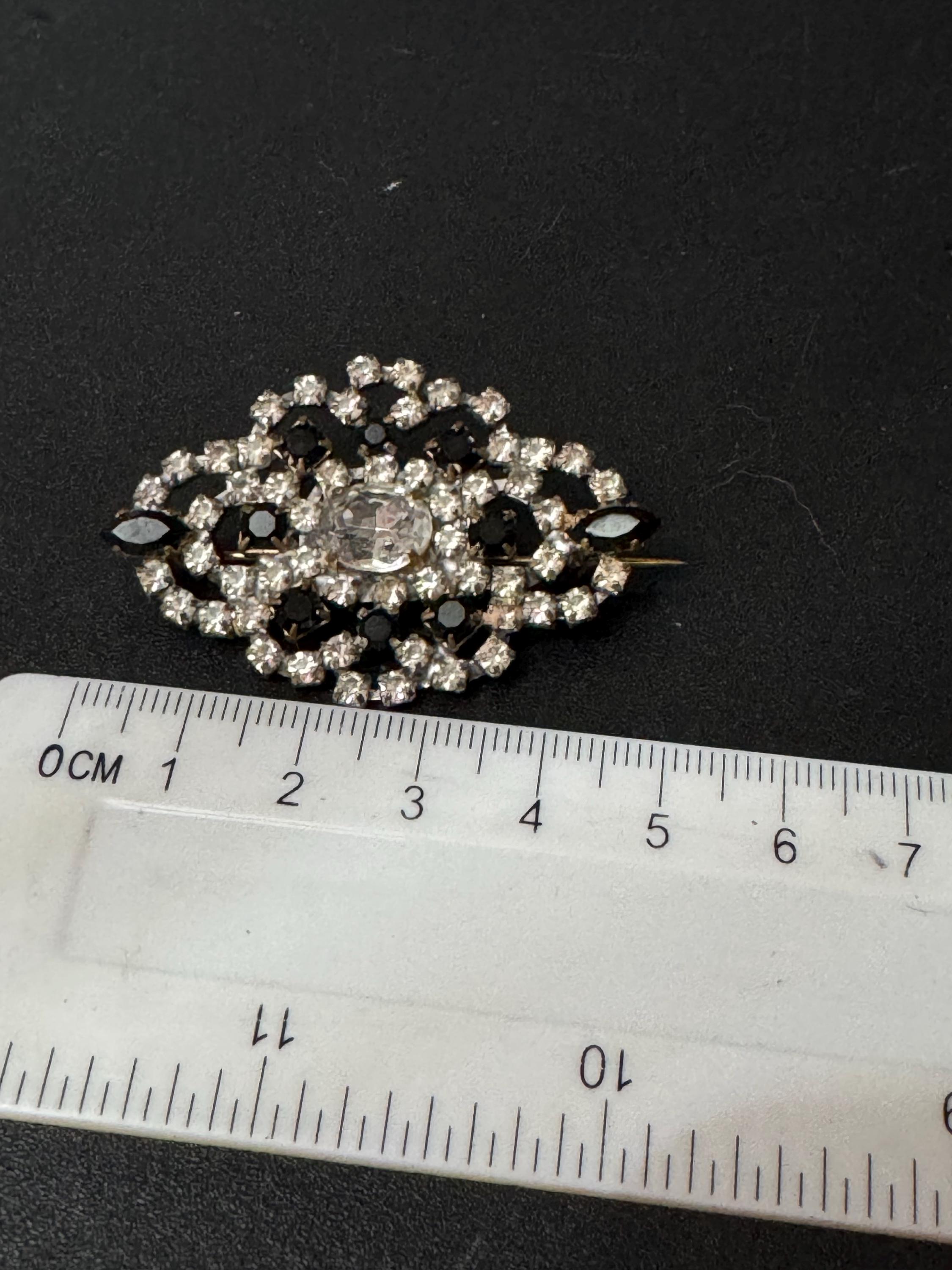 Vintage Monochrome black white clear Rhinestone diamanté paste brooch