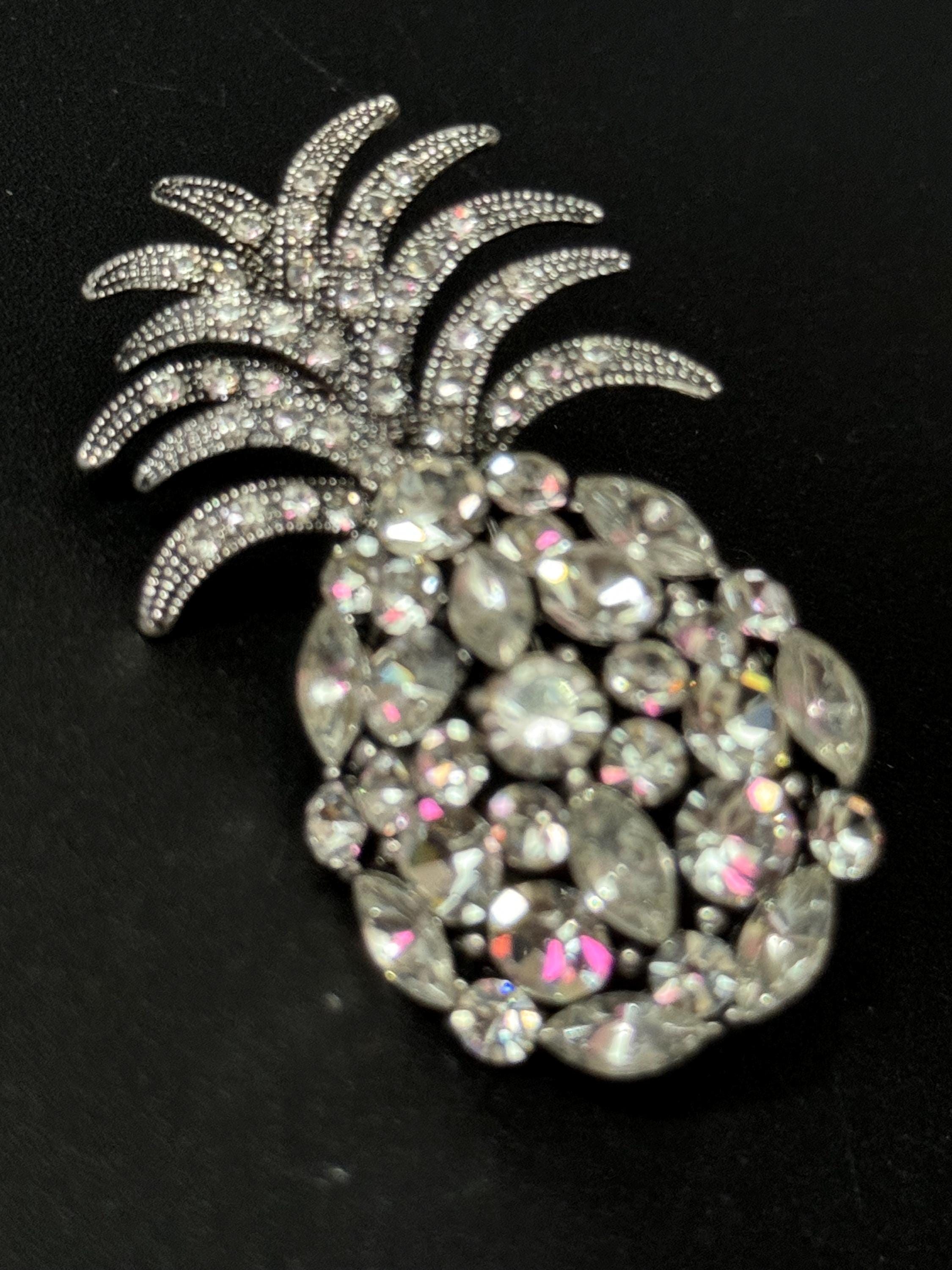 Novelty clear diamanté crystal pineapple fruit brooch