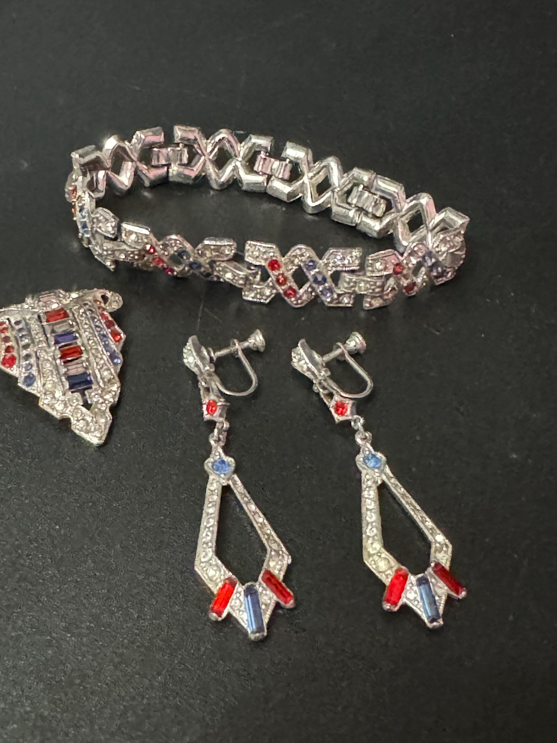 Vintage silver tone red white and blue rhinestone bracelet earring and dress clip set paste diamantés patriotic