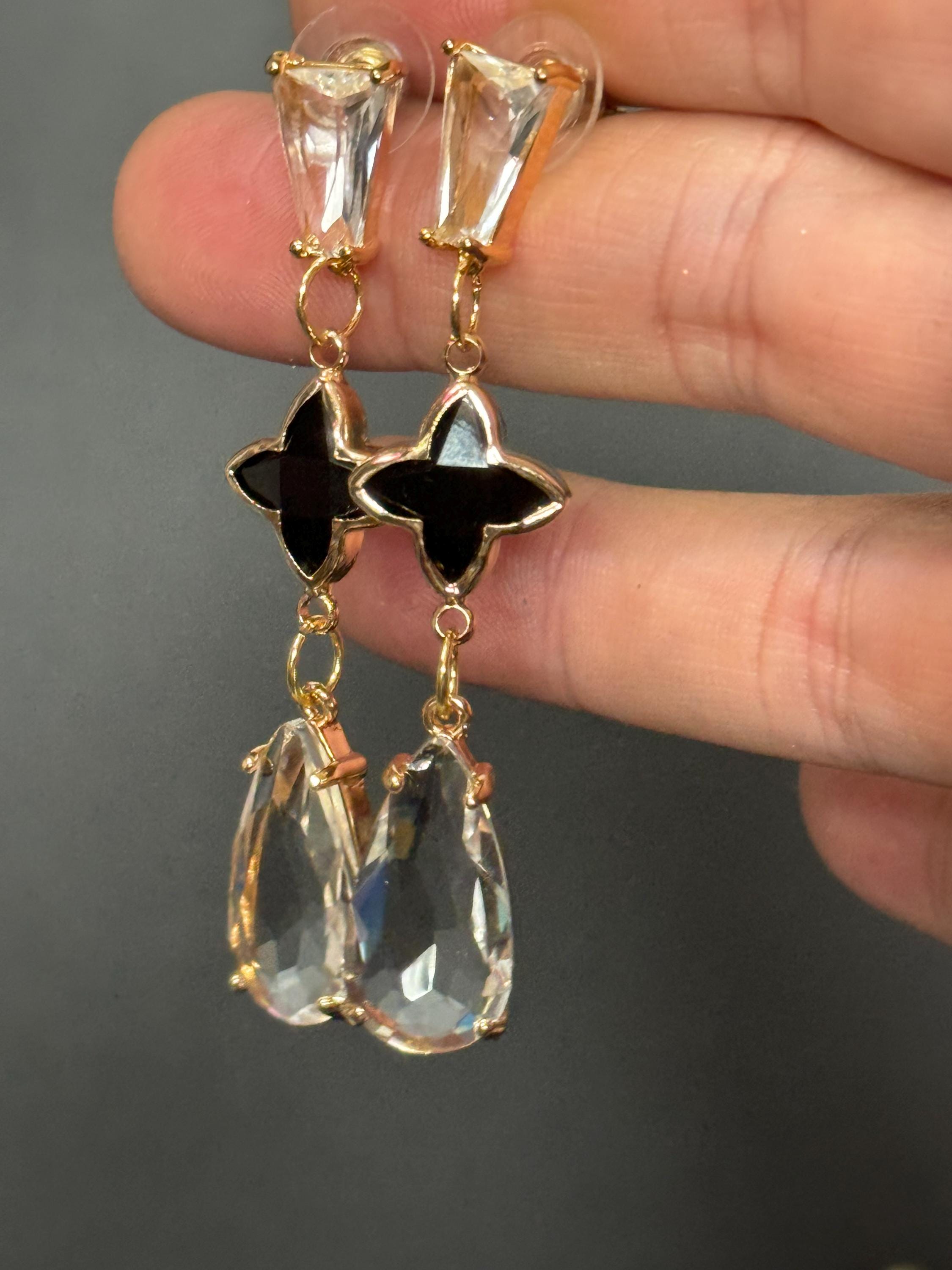 18k Gold plated clear and black crystal clover teardrop earrings
