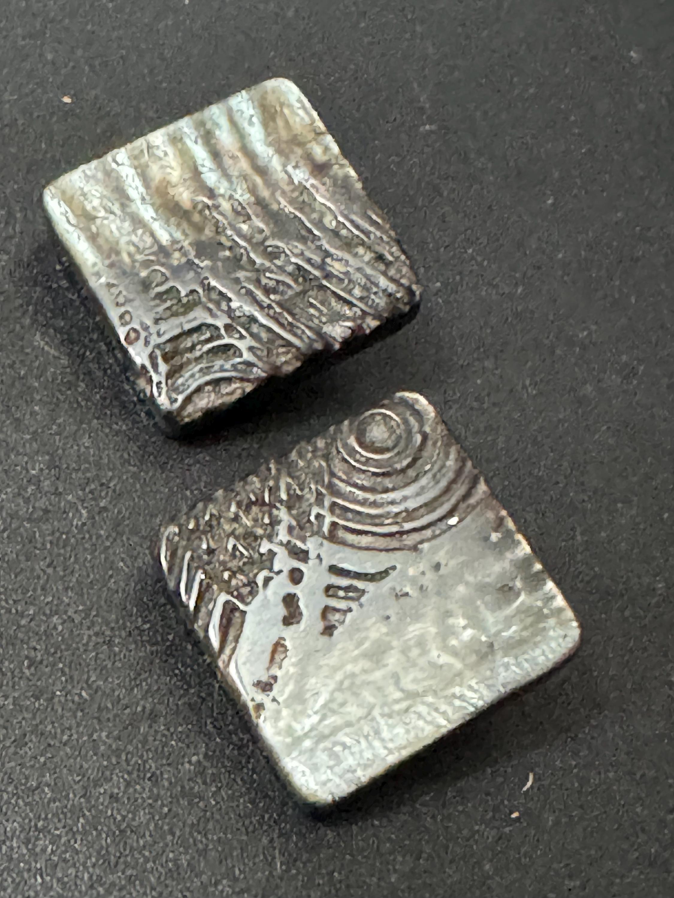 Italian 1980s modernist dark brown textured square clip on oversized stud earrings stamped made in Italy