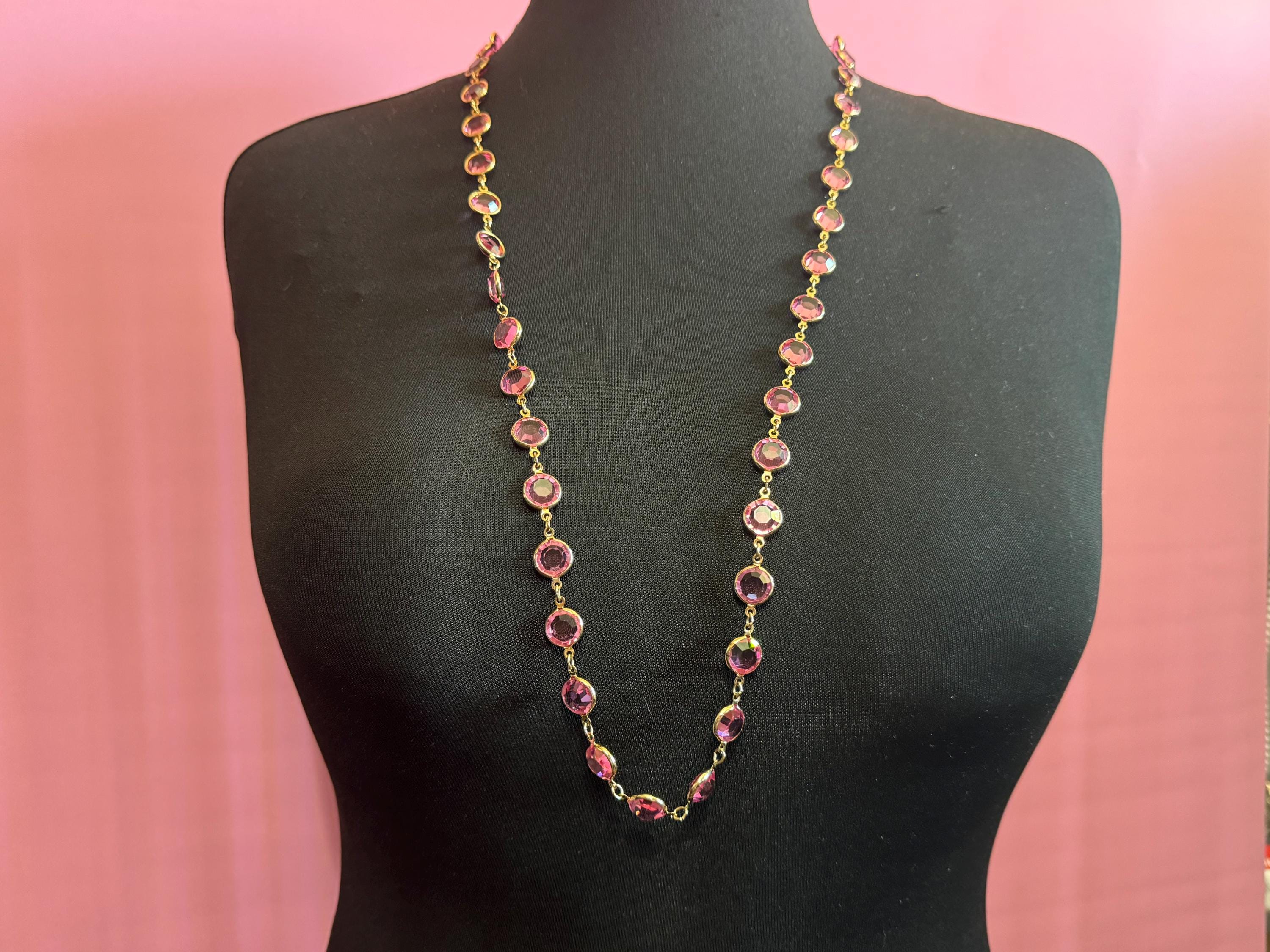 Retro Rivière bezel pink faceted glass vintage gold tone chain necklace 90cm flapper length