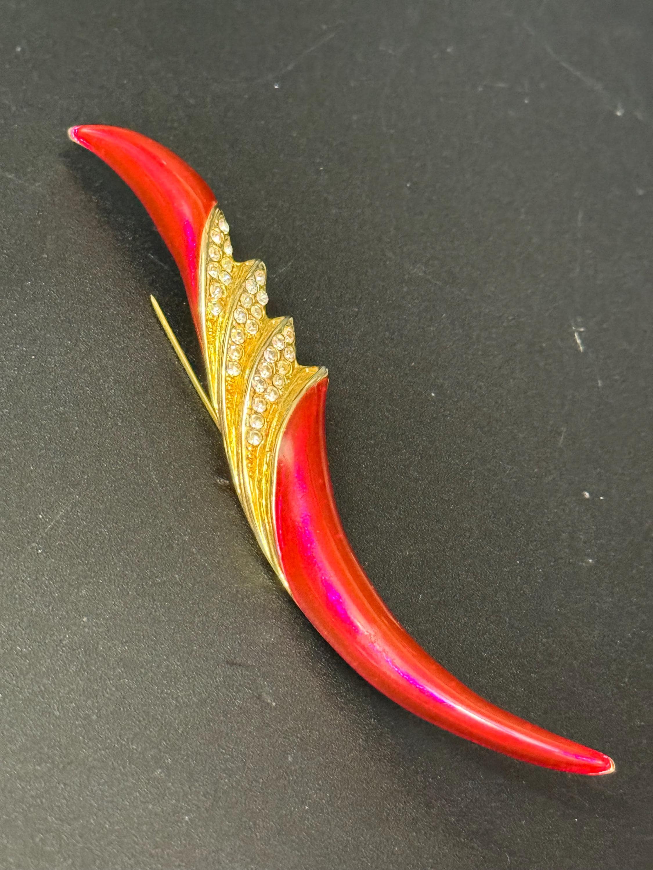 vintage raspberry red pink enamel long diamanté bar brooch 1980s 11cm