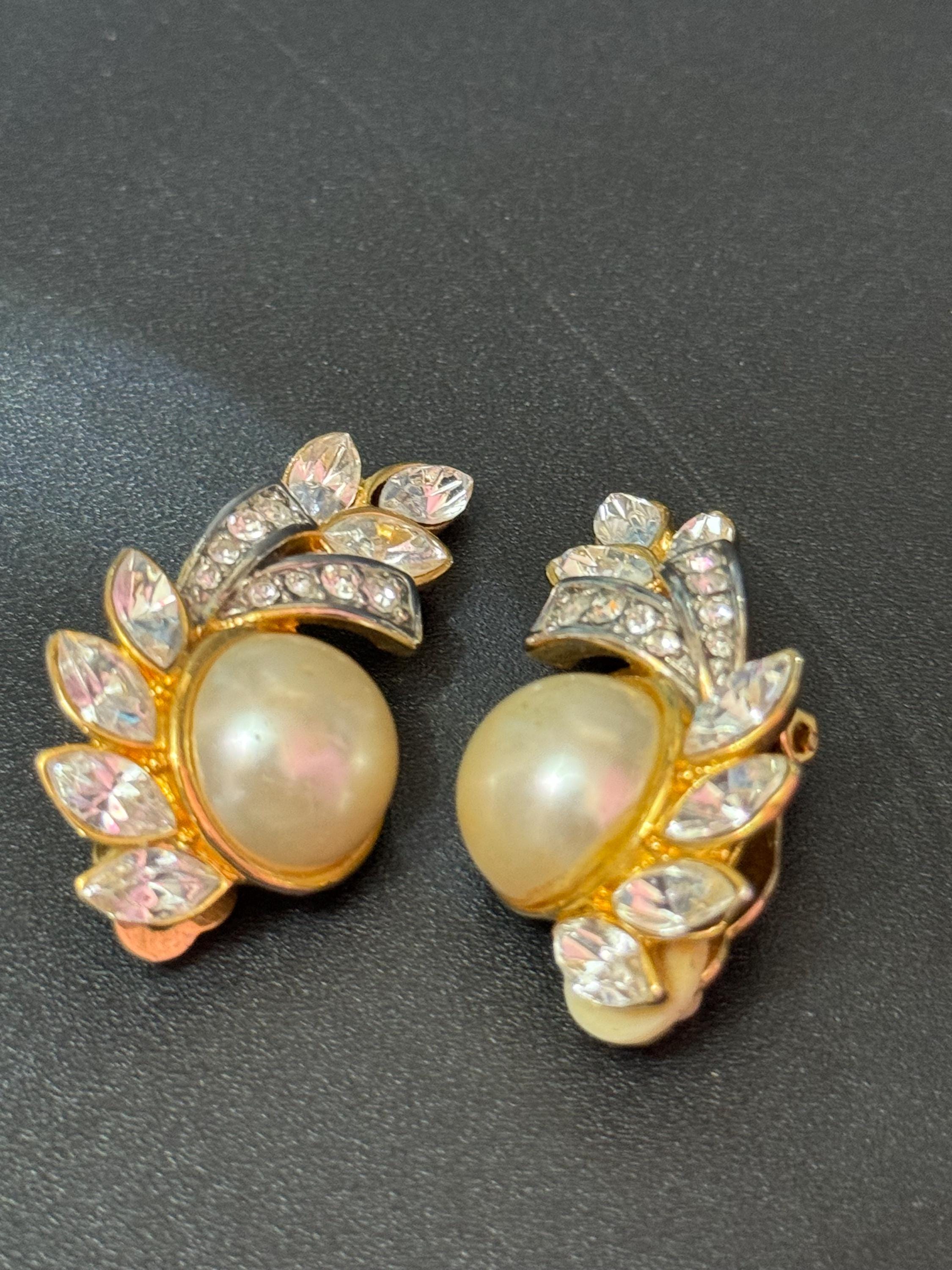 Large diamante oversized faux Pearl cabochon gold tone clip on earrings vintage