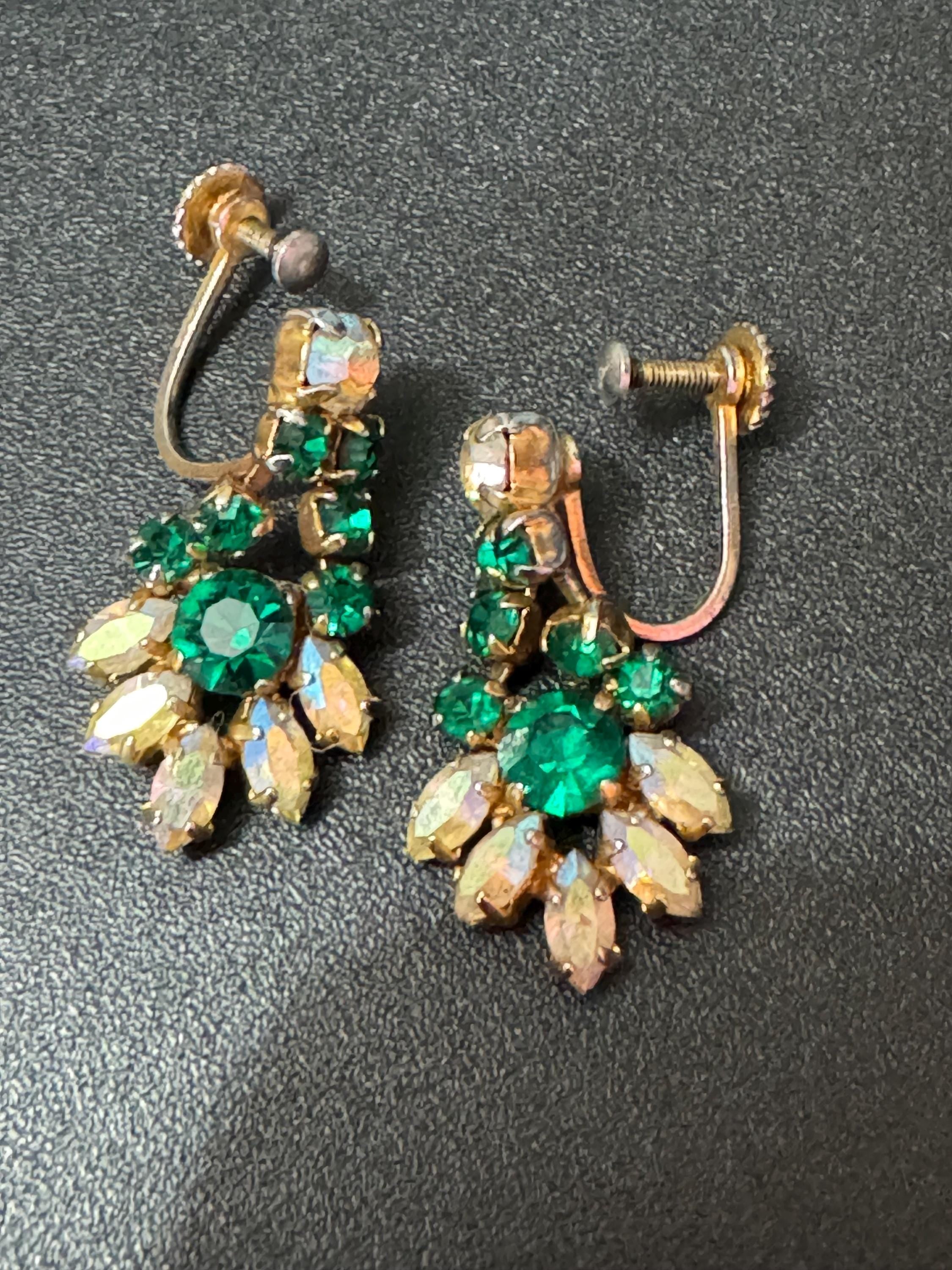 Vintage Diamanté Emerald Green 3cm Drop Paste Rhinestone Clip On Earrings Gold Tone Dangle Art deco style