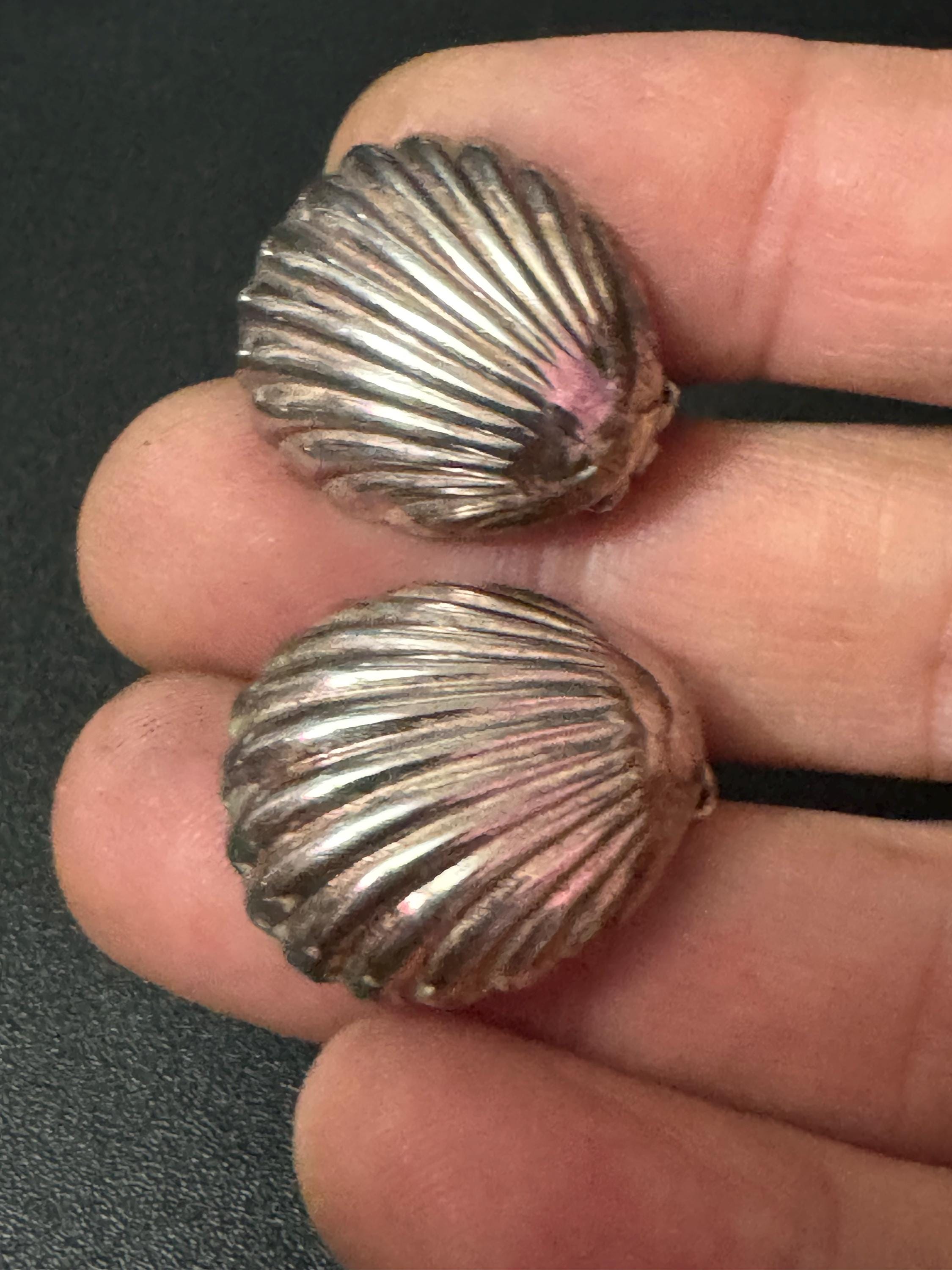 Vintage 925 modernist textured sterling silver seashell scallop shell clip on earrings 2.5cm