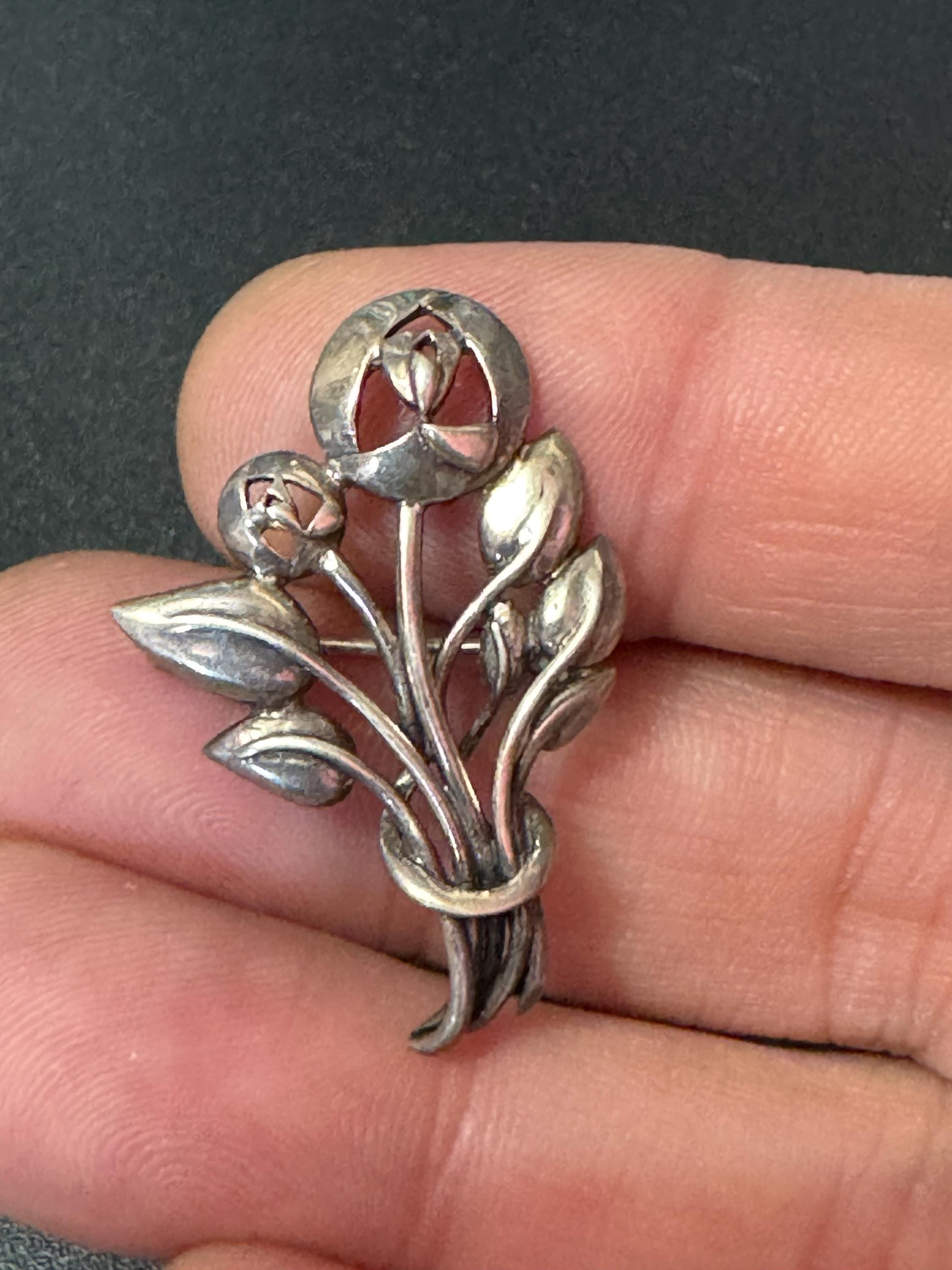 Kit Heath 1996 Sterling 925 Silver art nouveau style floral Brooch 3.5cm