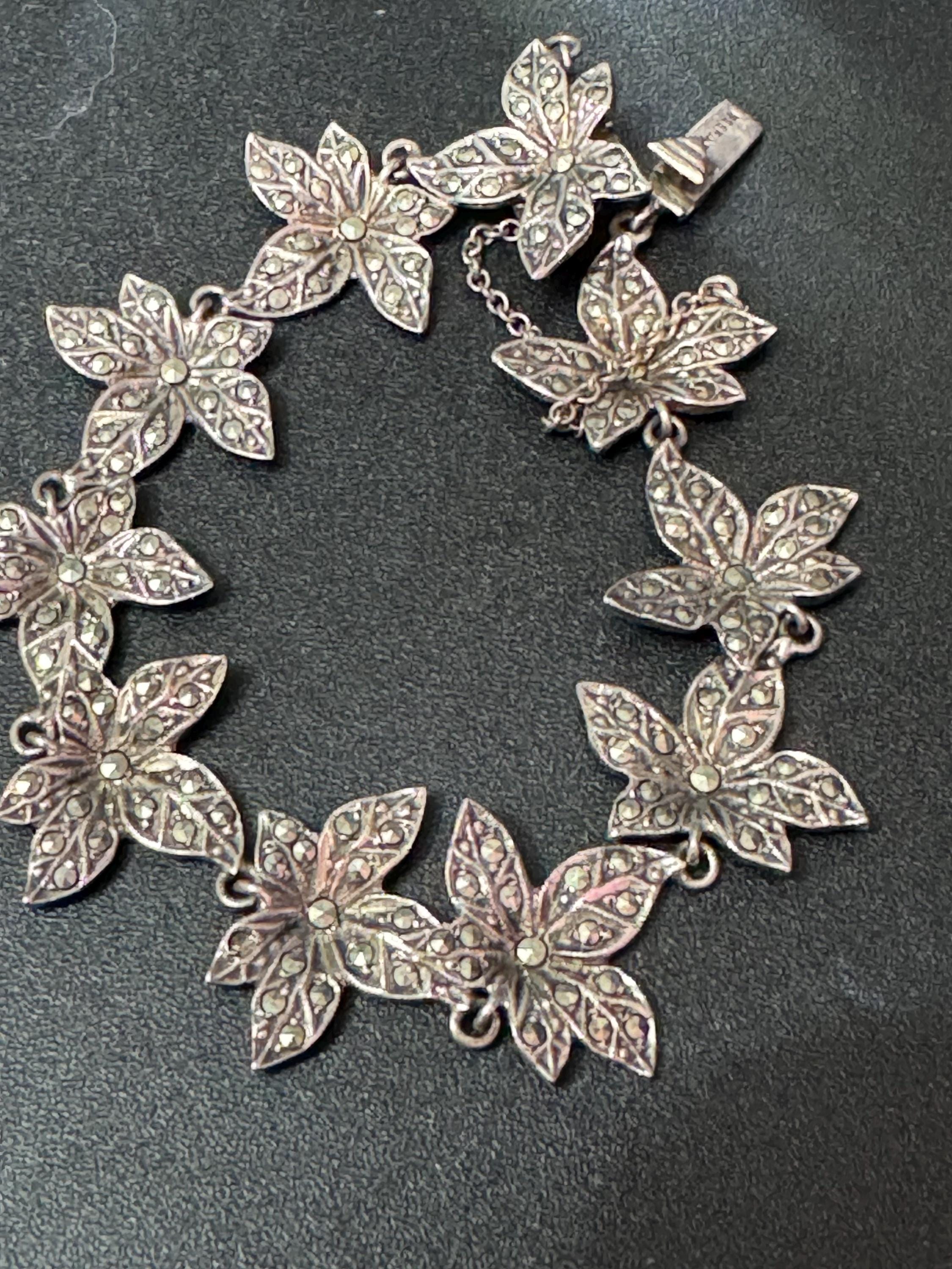 Vintage Canadian maple leaf panel link bracelet 925 sterling silver 16.4 grams