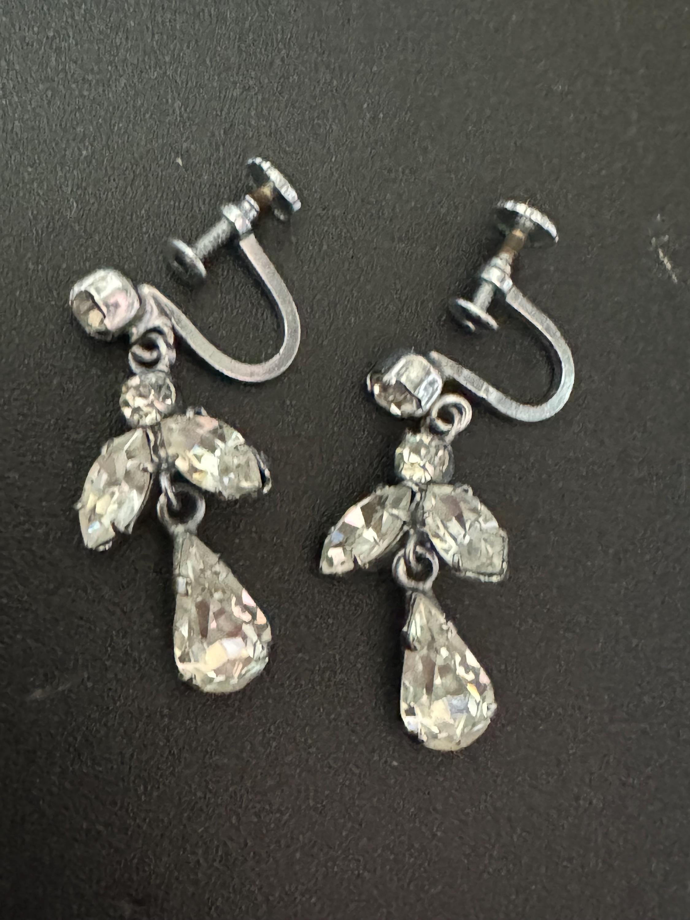 Vintage Austrian crystal screw back clear diamanté teardrop clip on earrings