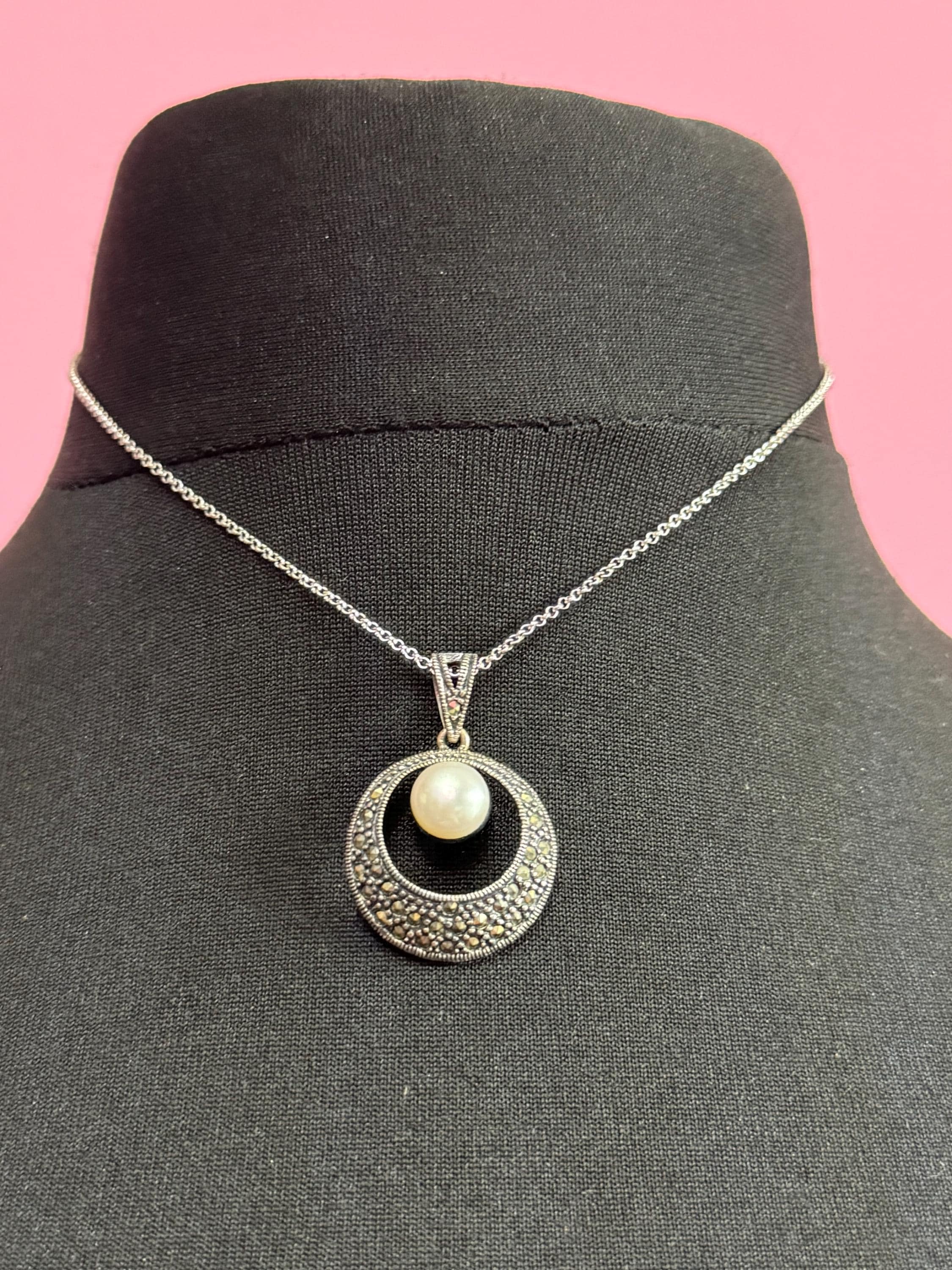 Vintage 925 silver, natural pearl and marcasite drop pendant necklace 40cm 8.3grams