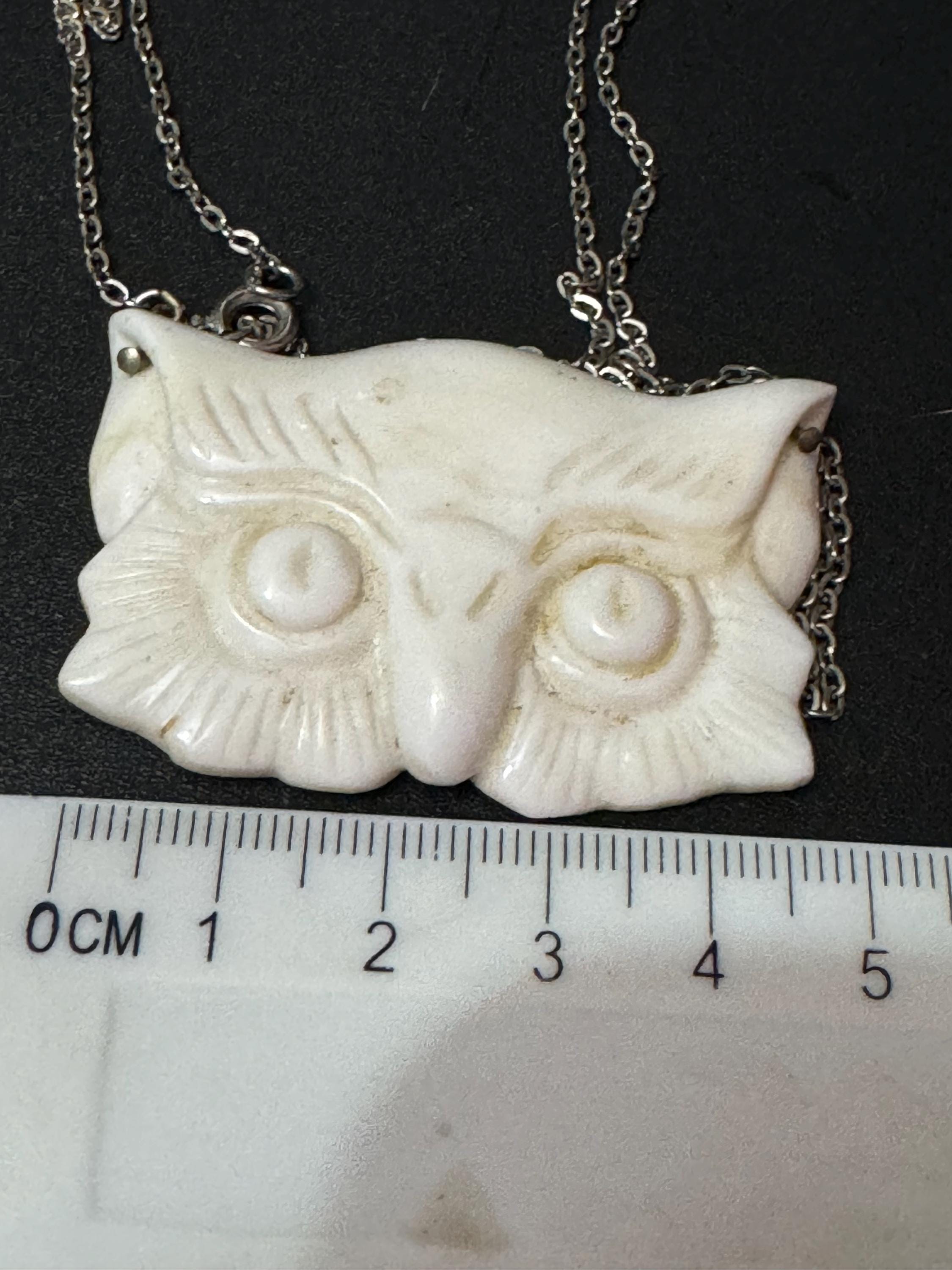 Unusual artisan white pressed glass owl pendant necklace 68cm