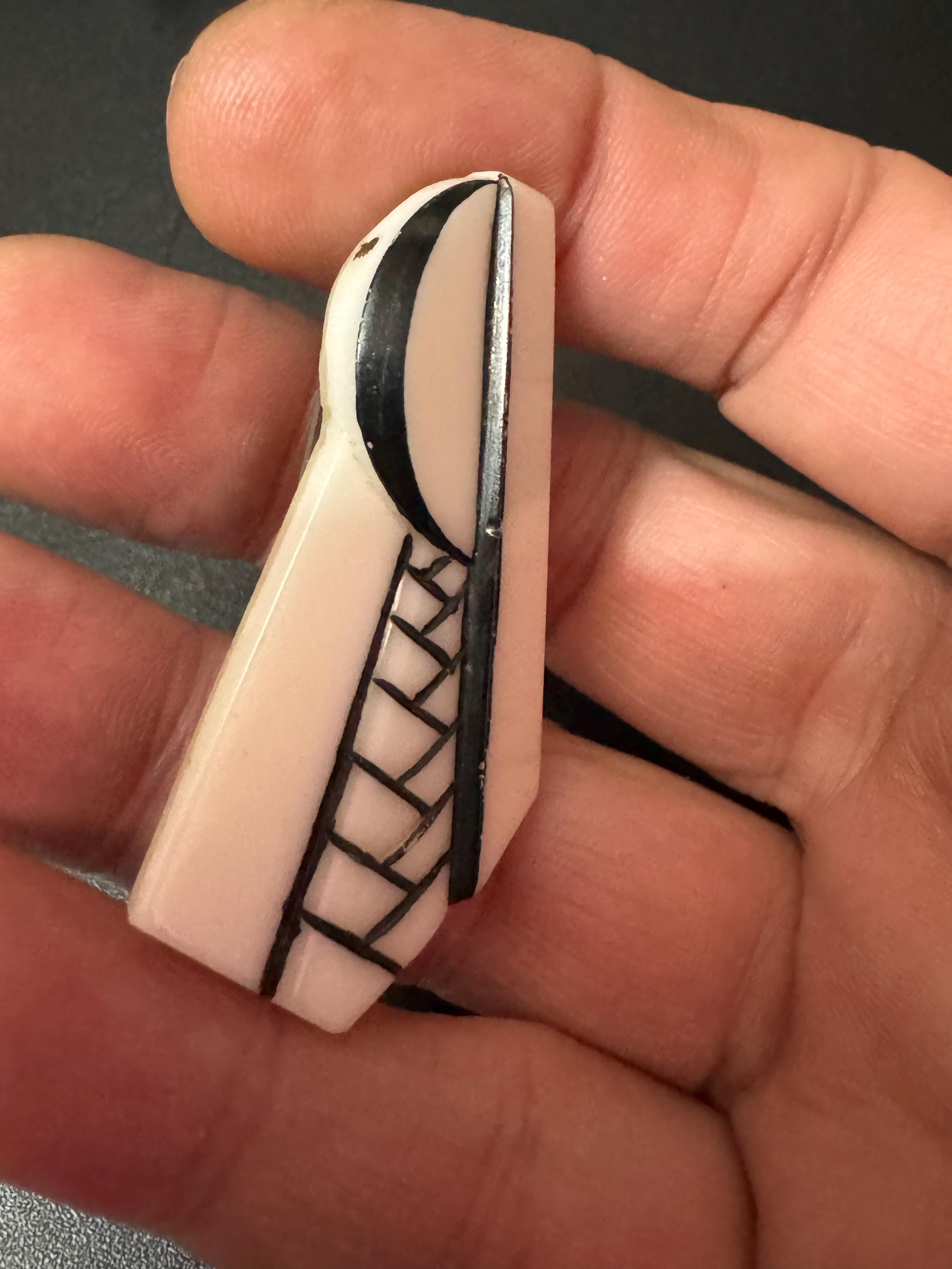 1 x Art Deco Geometric cream black signed Czech glass monochrome Dress Clip