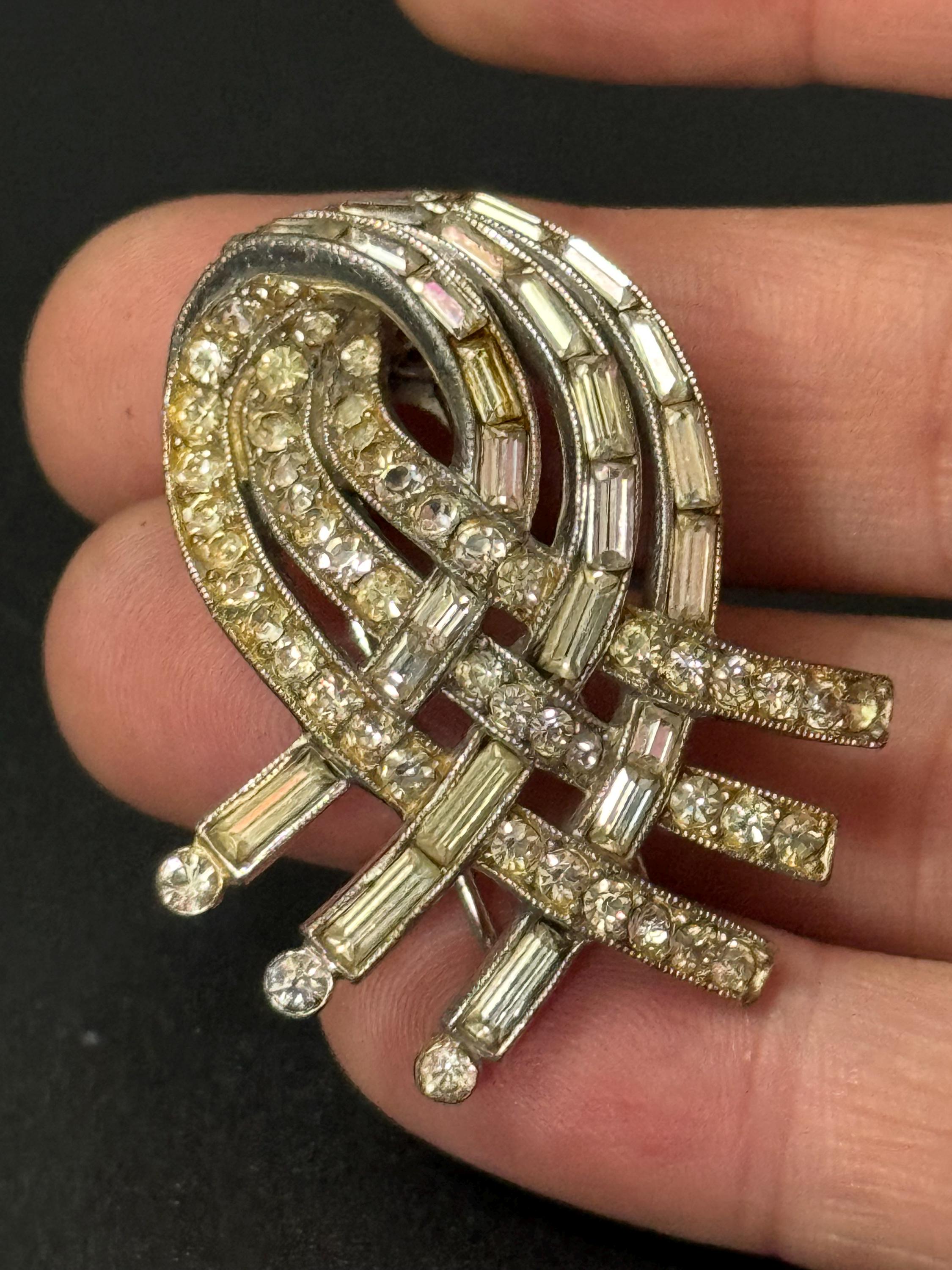 Antique clear paste set diamanté 2 prong fur clip ladies accessories