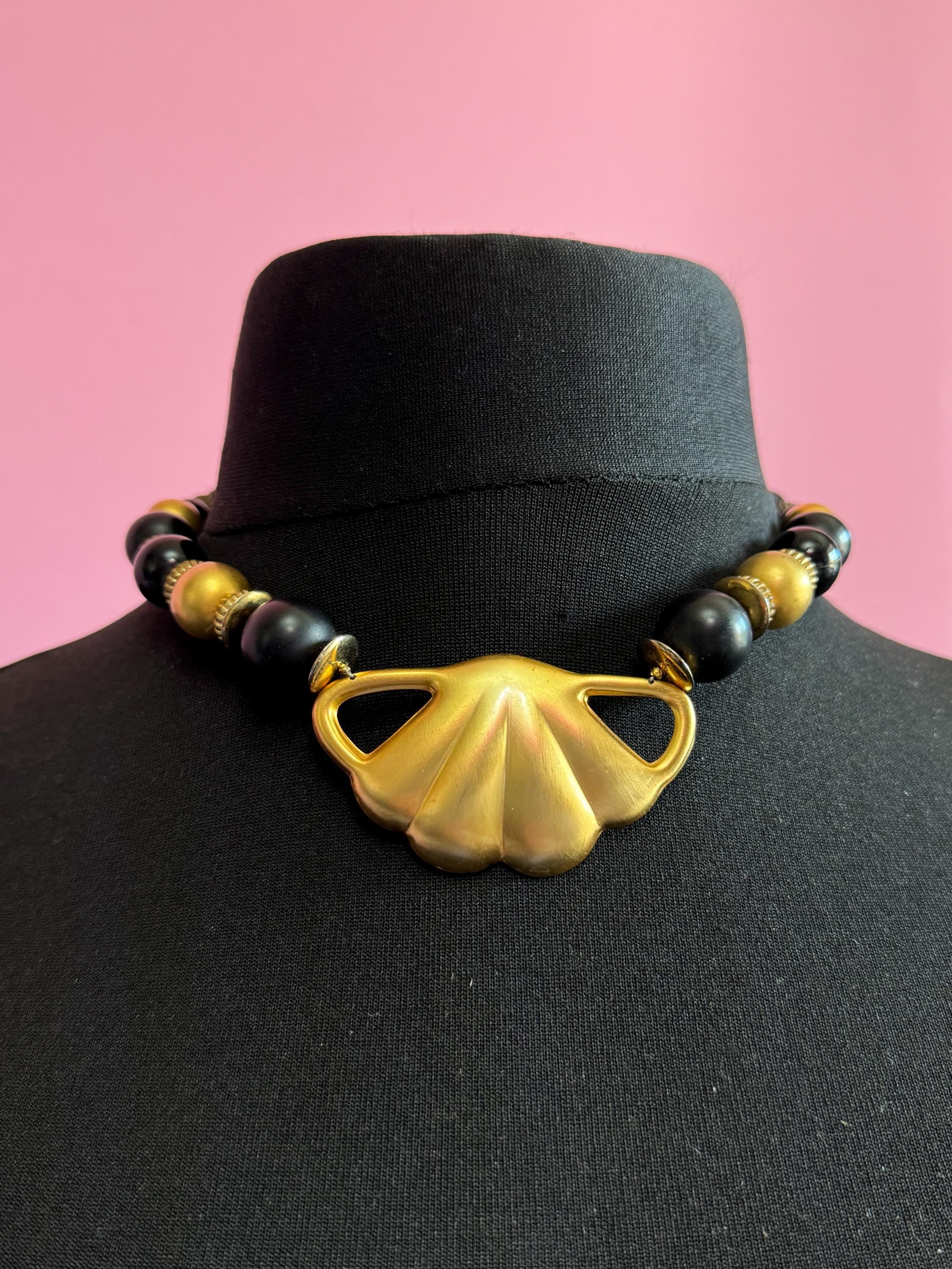 Vintage Matt gold tone Etruscan black beaded choker Necklace