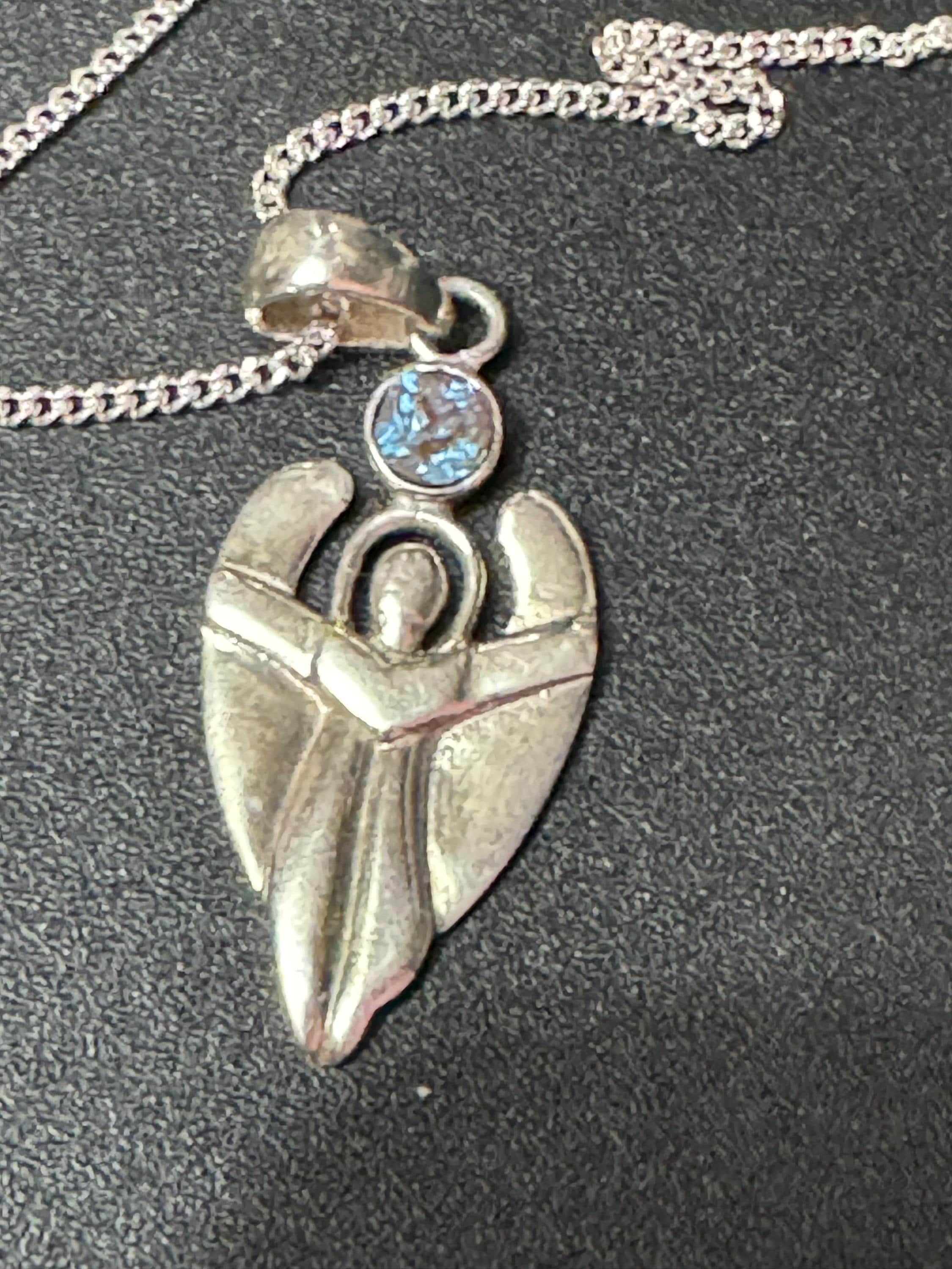925 sterling silver Czech saphiret gemstone angel pendant and fine chain