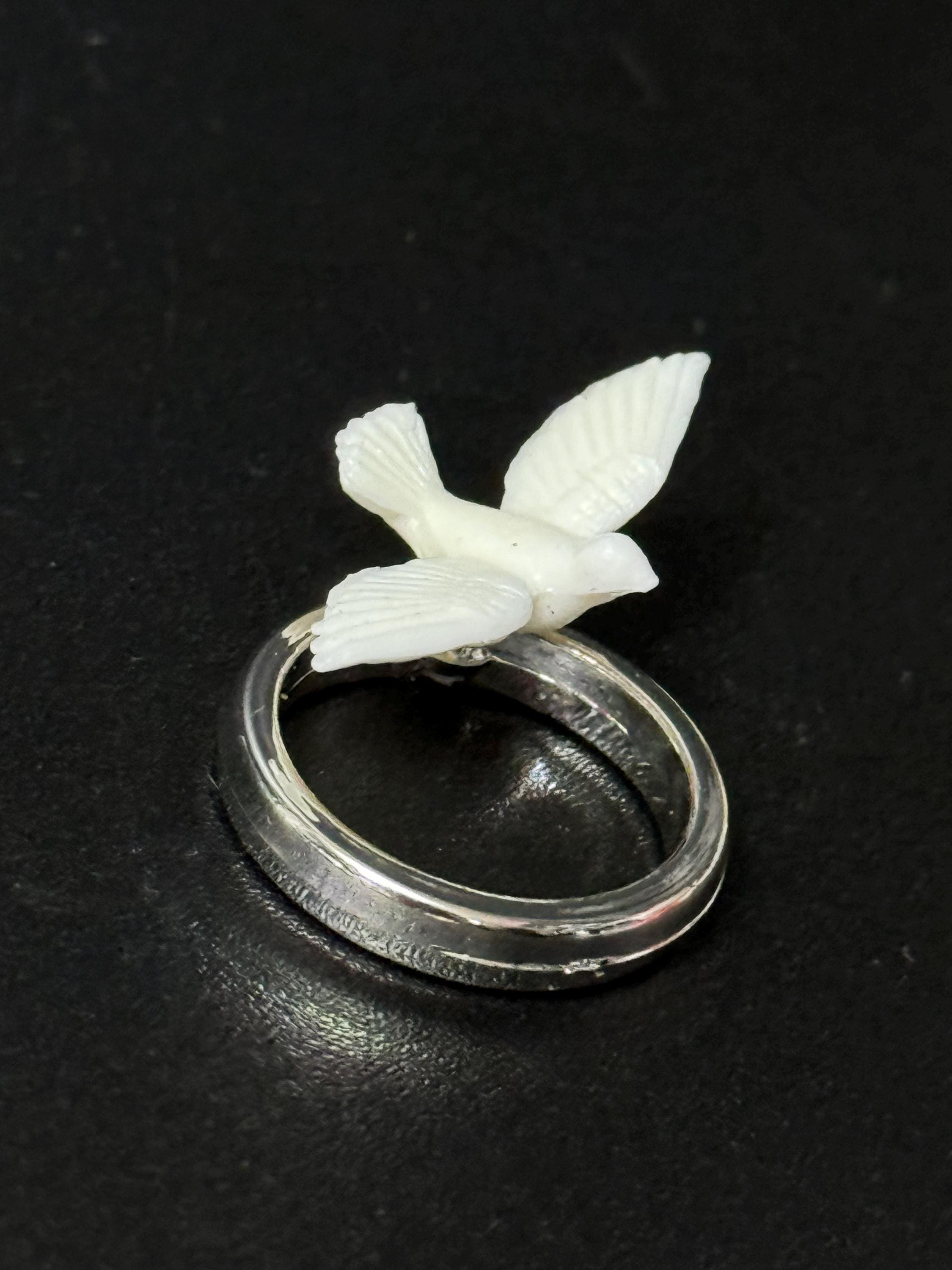 Vintage traditional silver plastic Wedding ring and dove bird anniversary Cake topper decoration