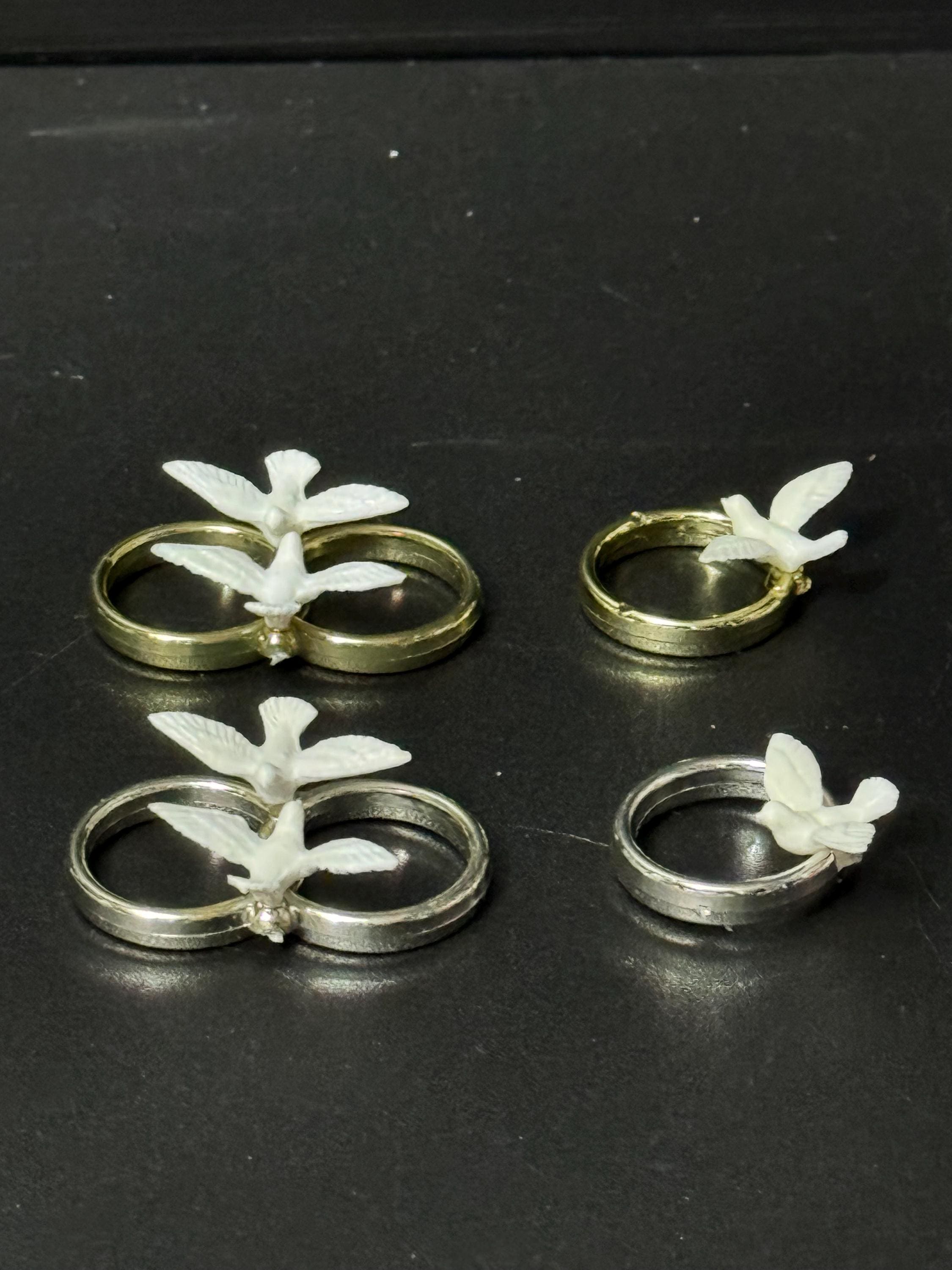 Vintage traditional silver plastic Wedding ring and dove bird anniversary Cake topper decoration