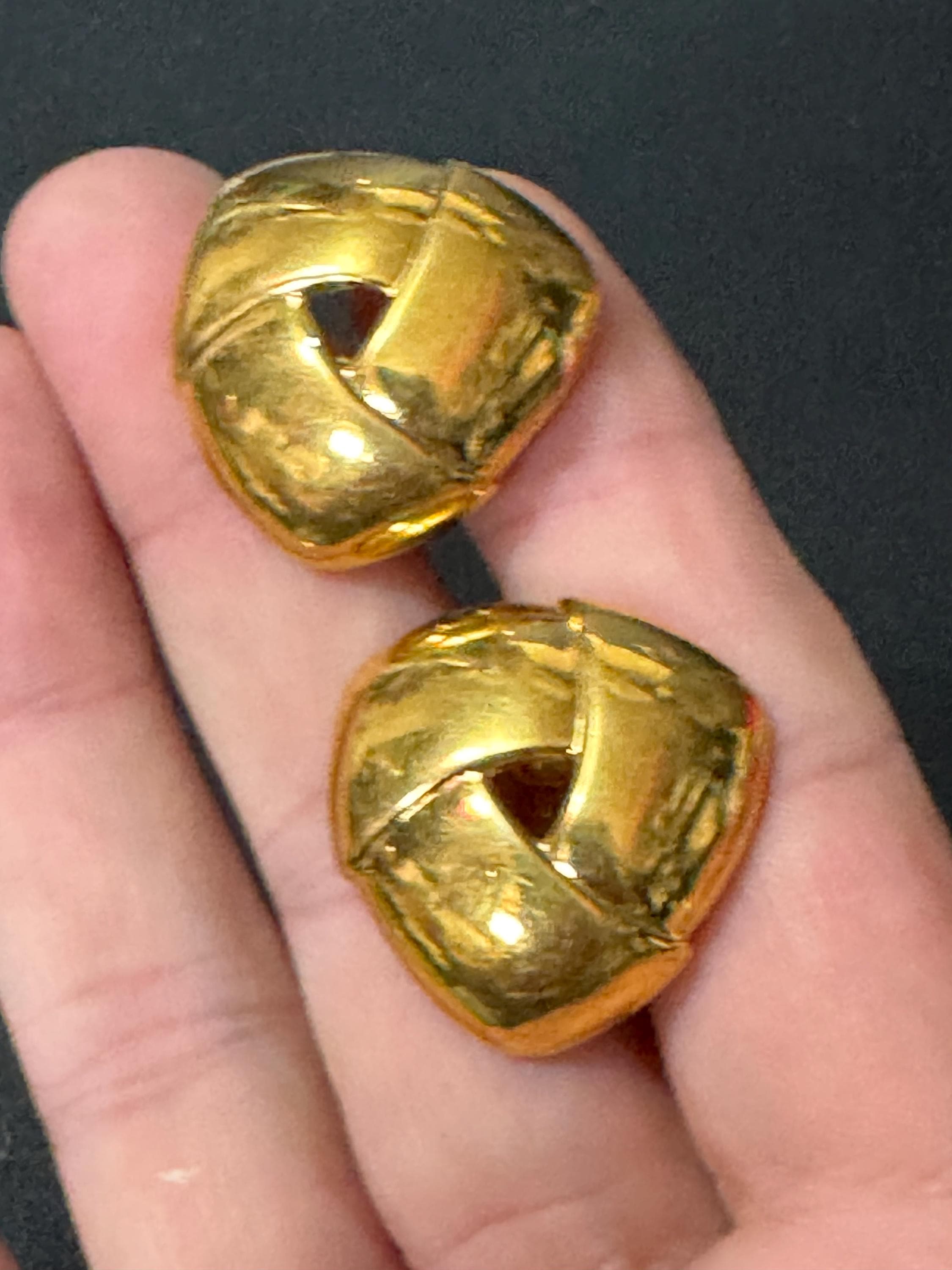 Signed NAPIER Vintage 1980s gold tone classic triangular designer clip on earrings