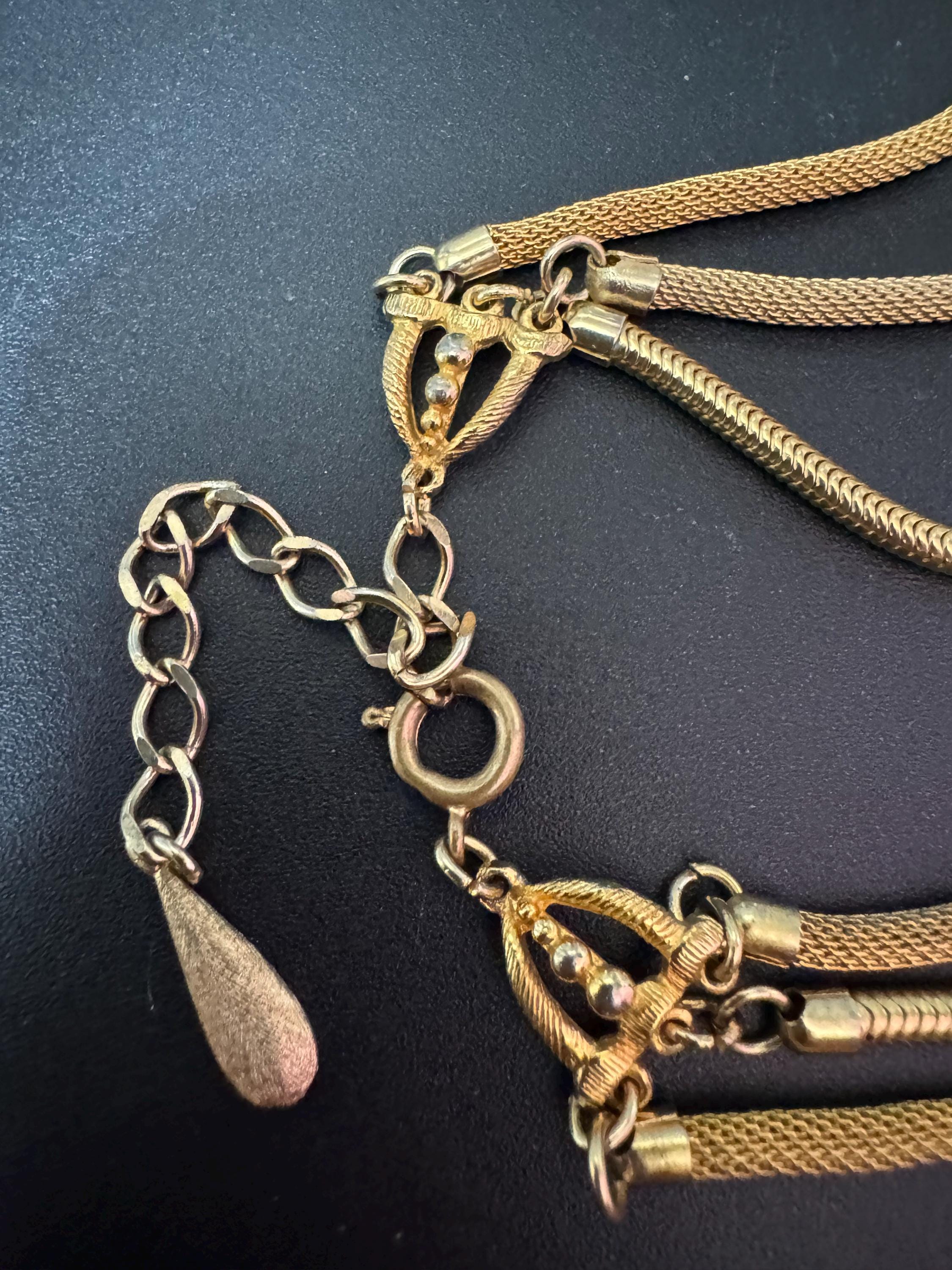 Vintage 1960s woven gold tone mesh tassel chain drop necklace
