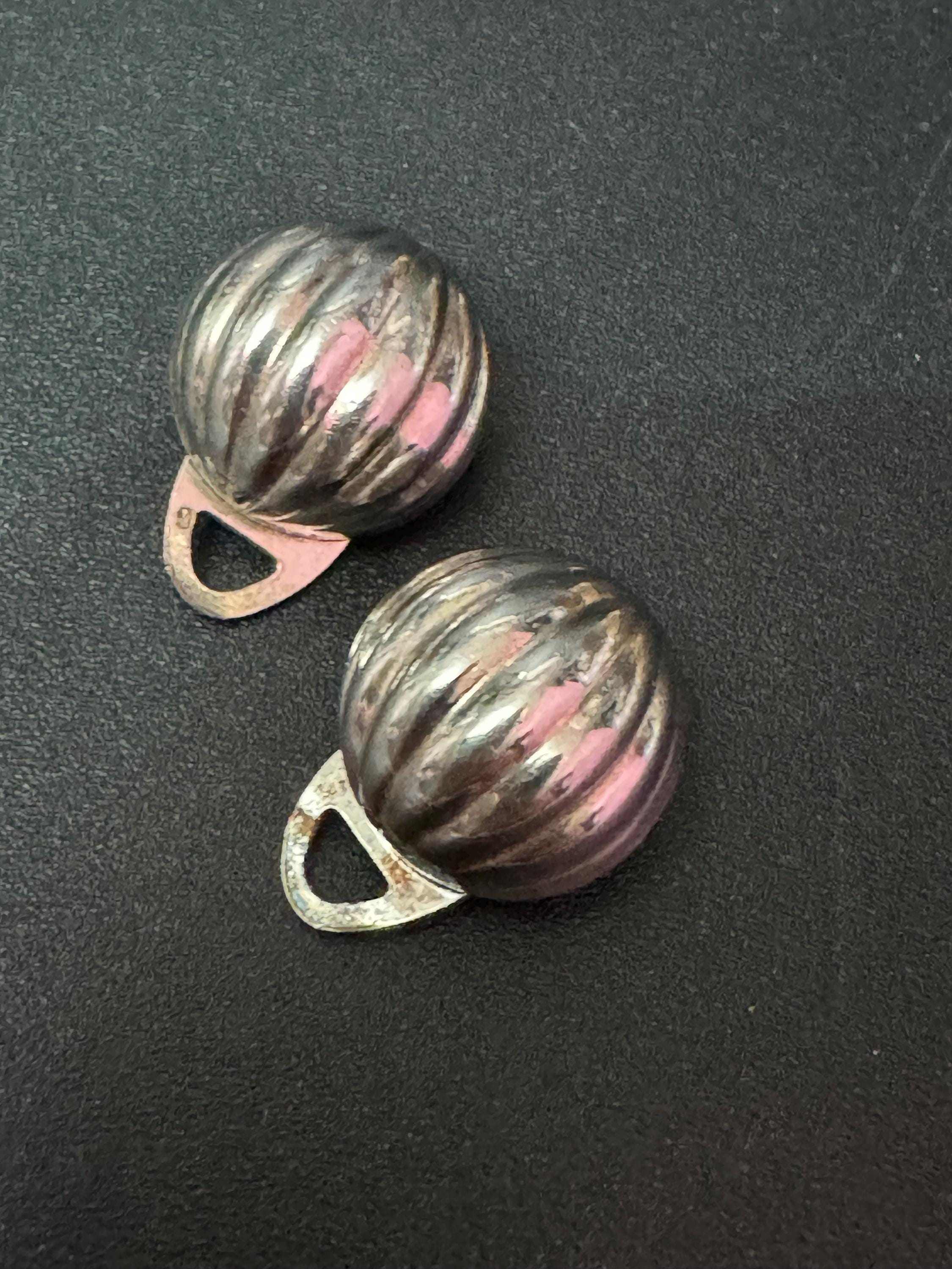 Small Vintage 925 domed pumpkin shape sterling silver clip on earrings 1.5cm