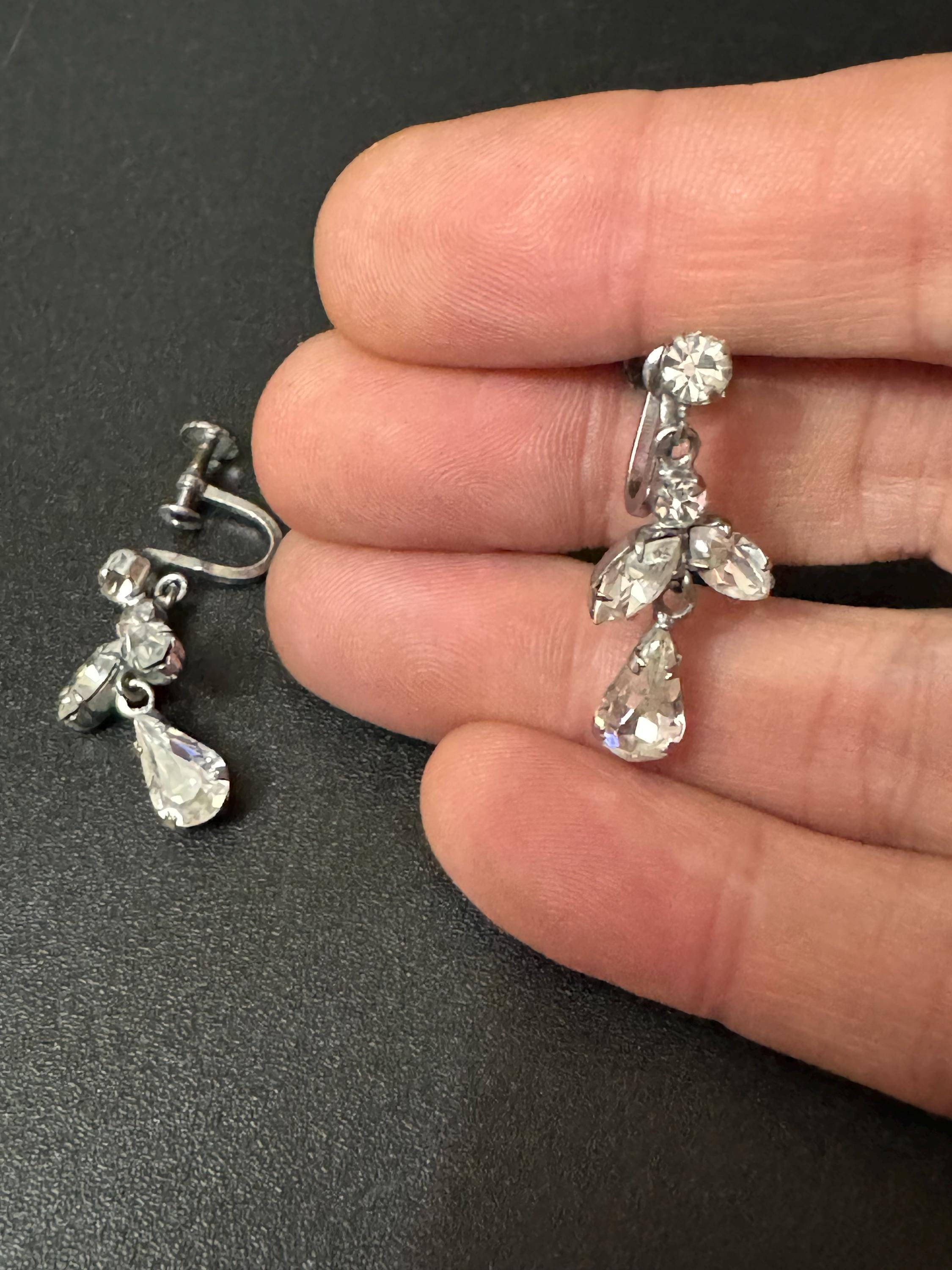 Vintage Austrian crystal screw back clear diamanté teardrop clip on earrings