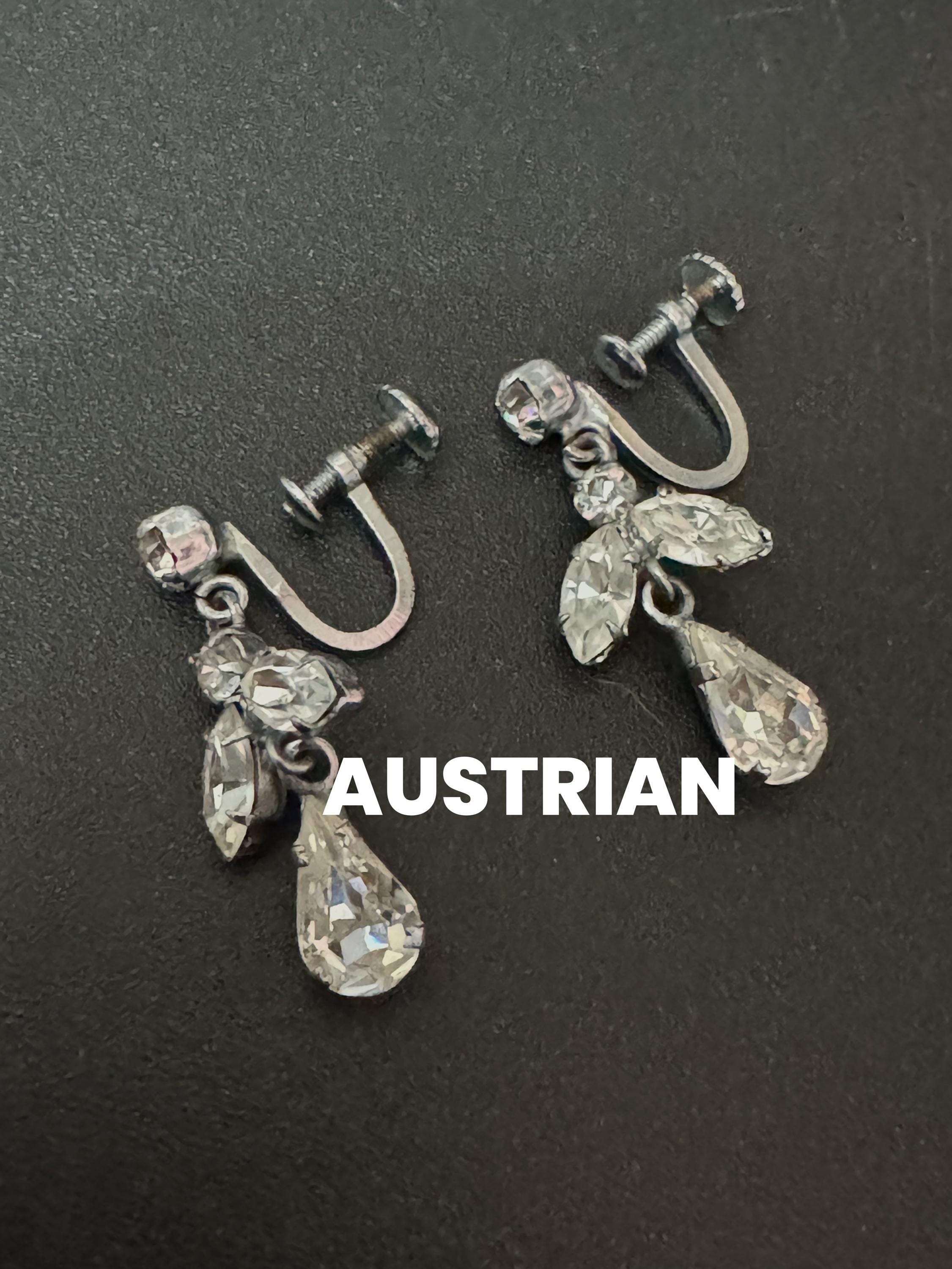 Vintage Austrian crystal screw back clear diamanté teardrop clip on earrings