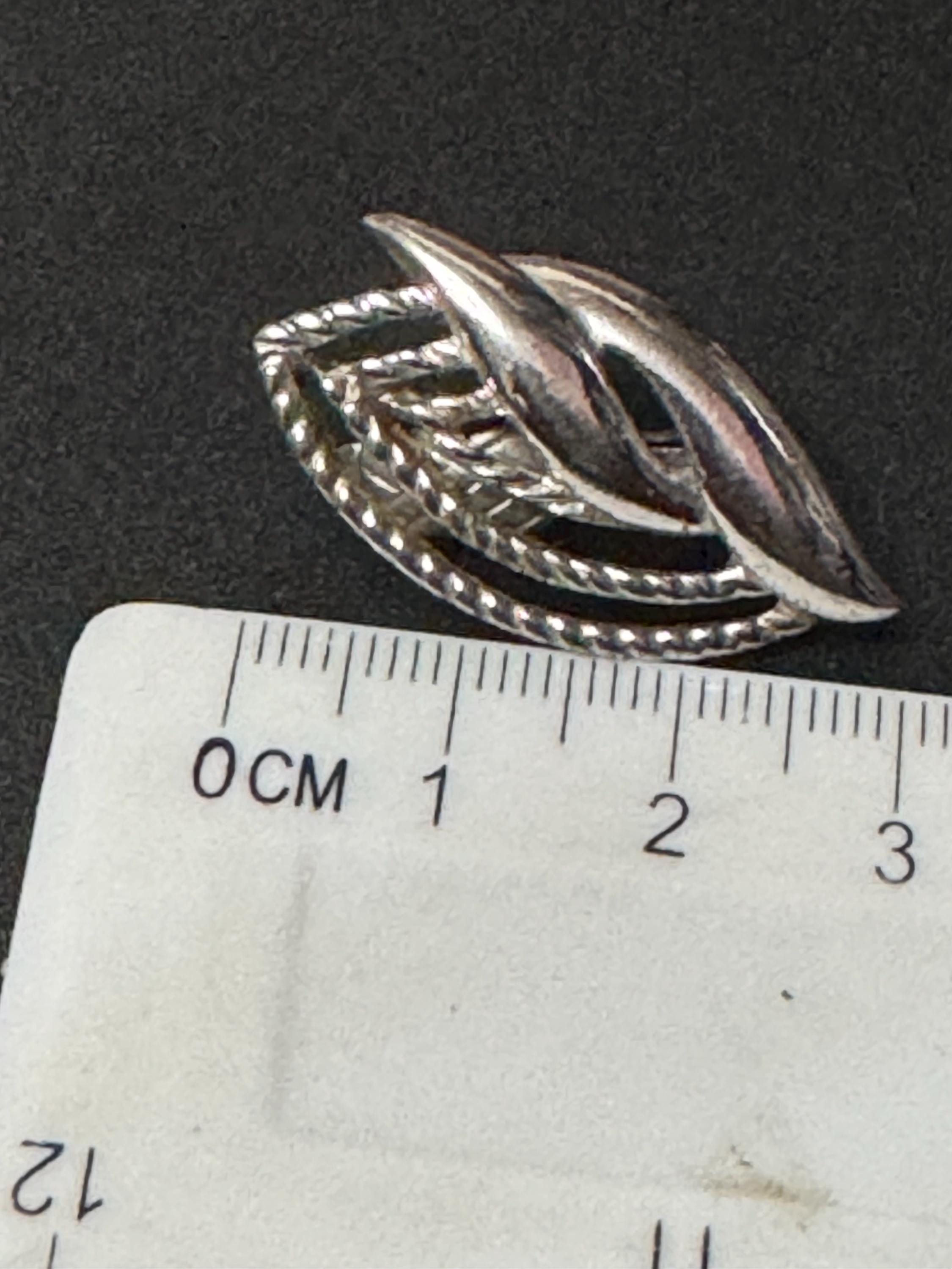 Vintage Trifari Silver Tone Floral Clip On Earrings