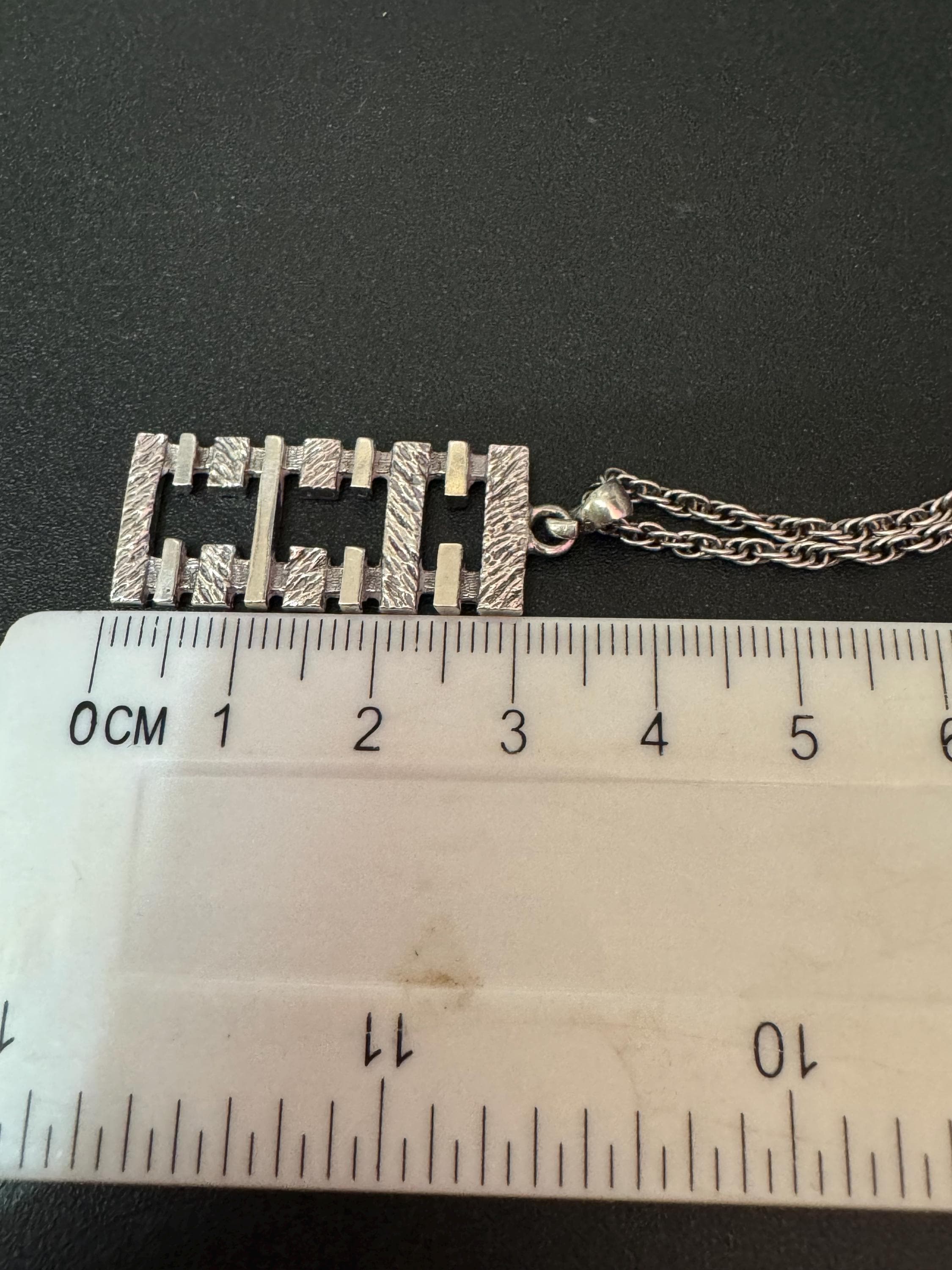 Vintage 925 sterling silver abstract brutalist rectangular pendant and chain Modernist 46cm necklace 8.5 grams