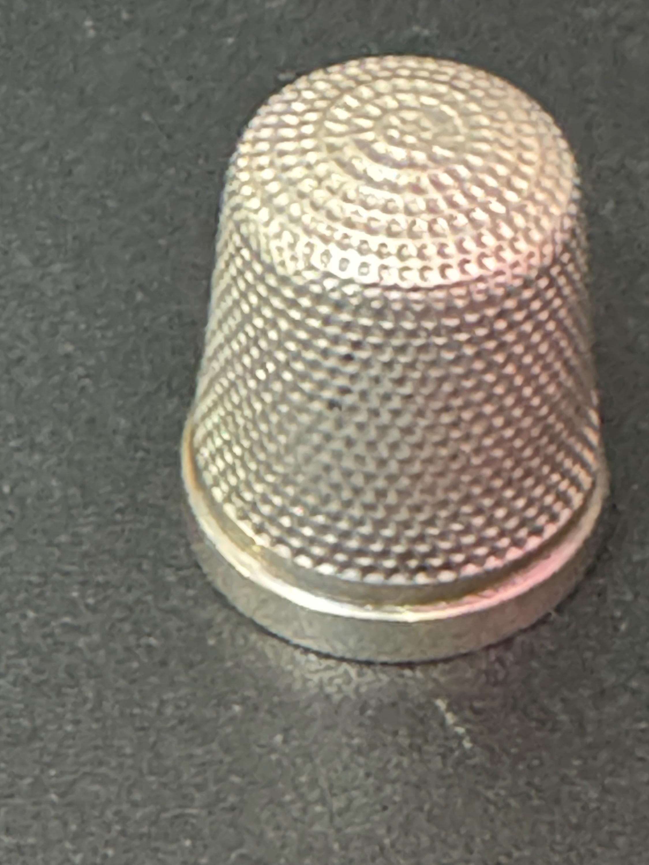 Antique hallmarked 925 English Sterling silver thimble date letter B 3.6 grams