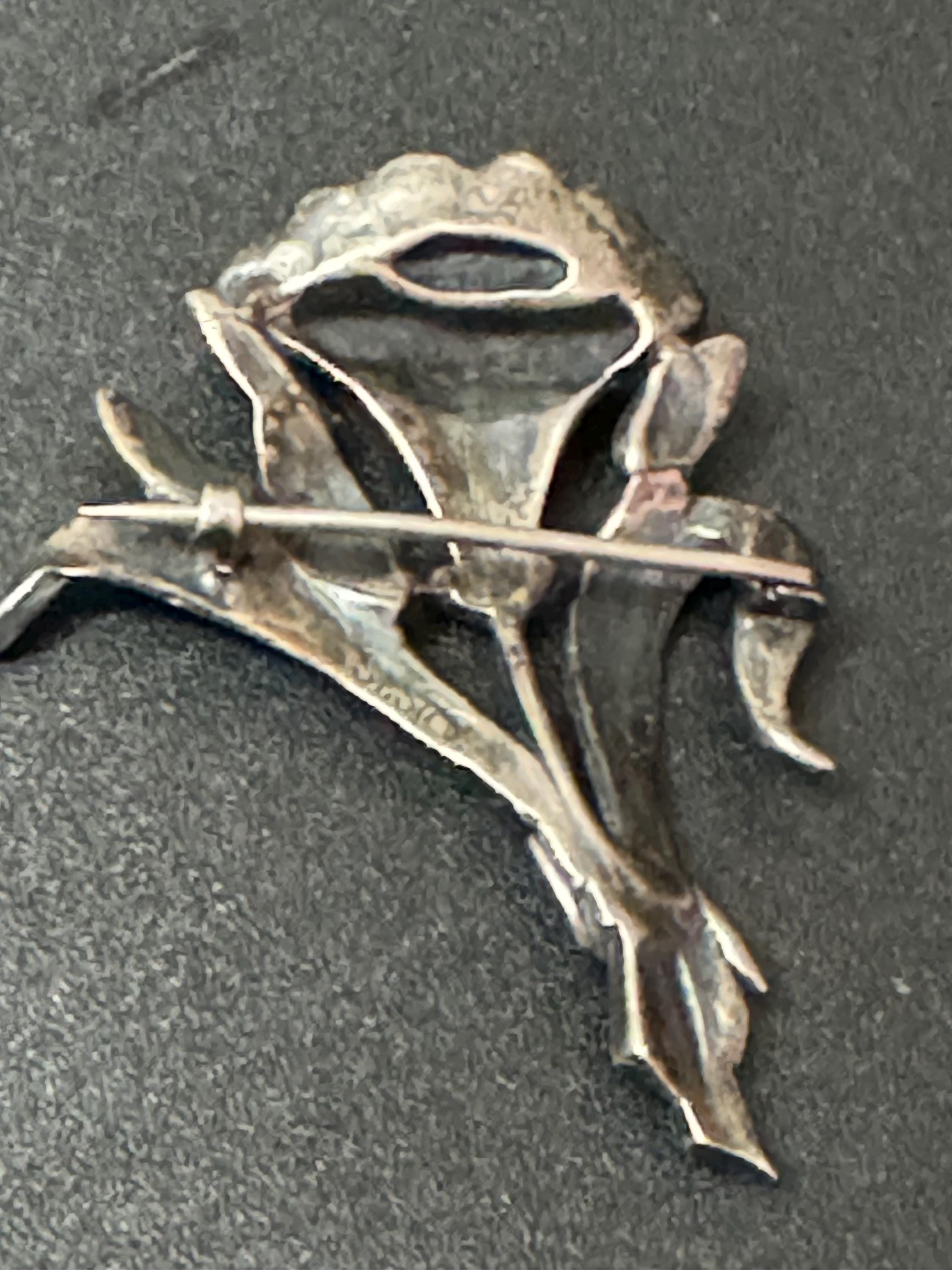 Sterling silver weighty floral brooch 11.5grams 5cm art nouveau style