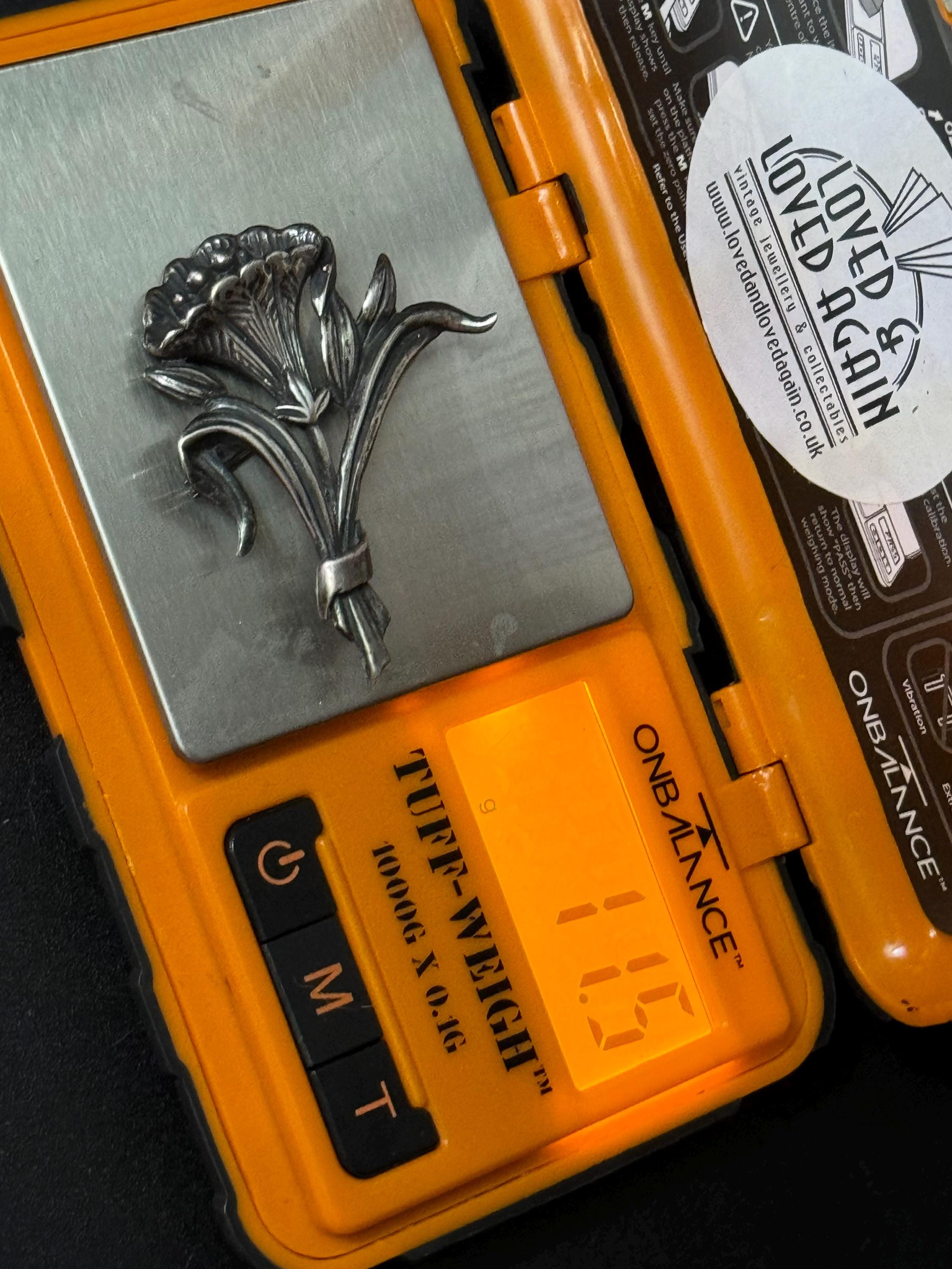 Sterling silver weighty floral brooch 11.5grams 5cm art nouveau style