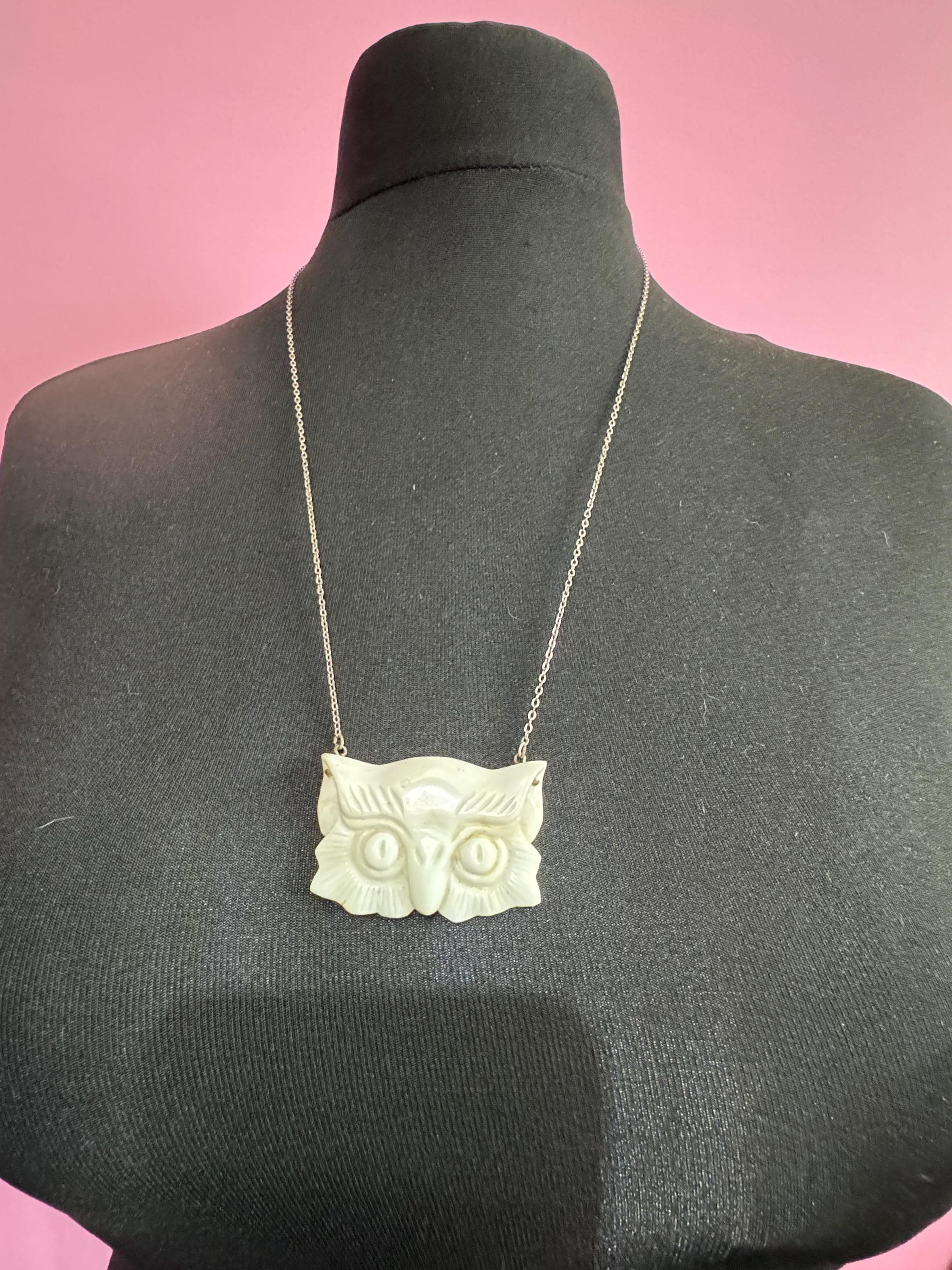 Unusual artisan white pressed glass owl pendant necklace 68cm