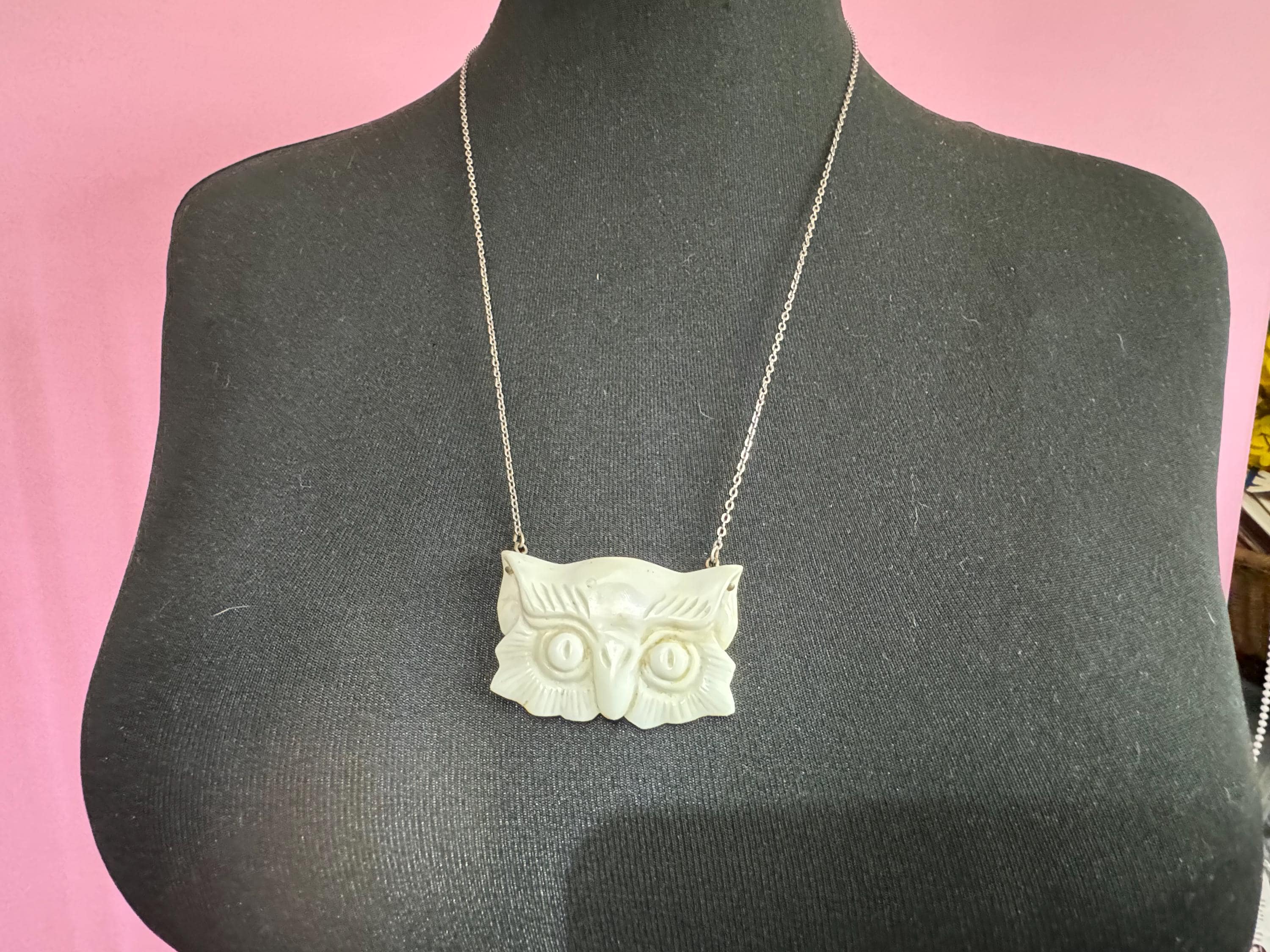 Unusual artisan white pressed glass owl pendant necklace 68cm