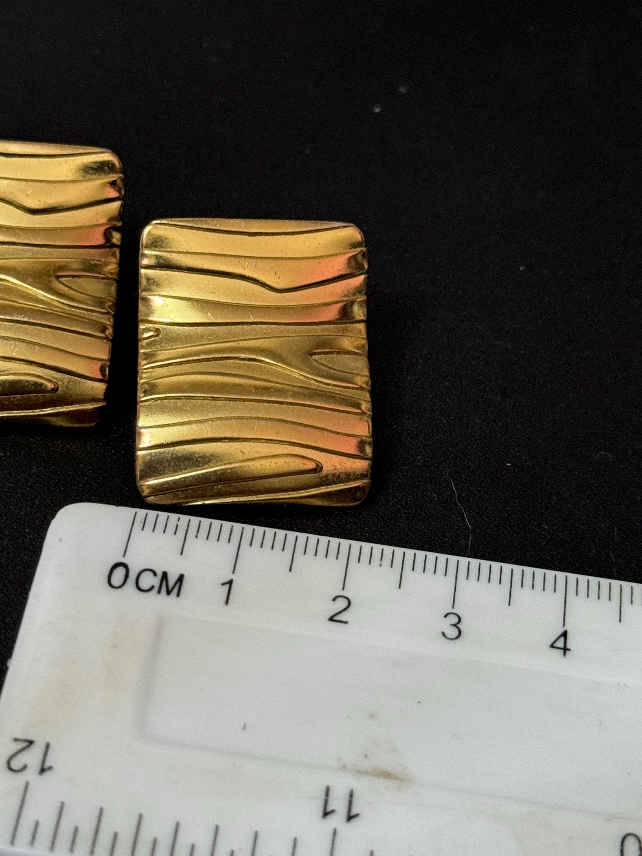 Retro 1980s oversized modernist textured  rectangular pair stud earrings pierced