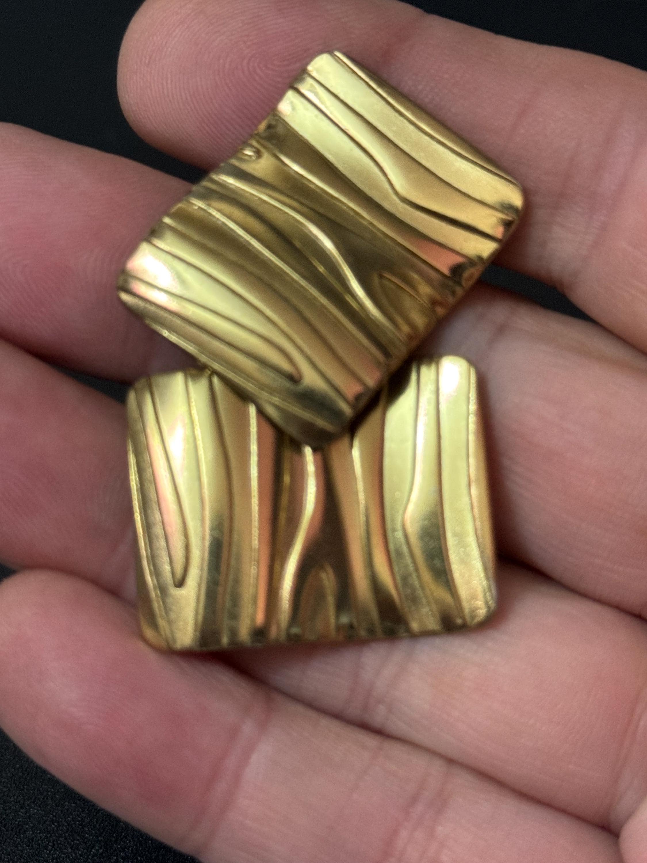 Retro 1980s oversized modernist textured  rectangular pair stud earrings pierced
